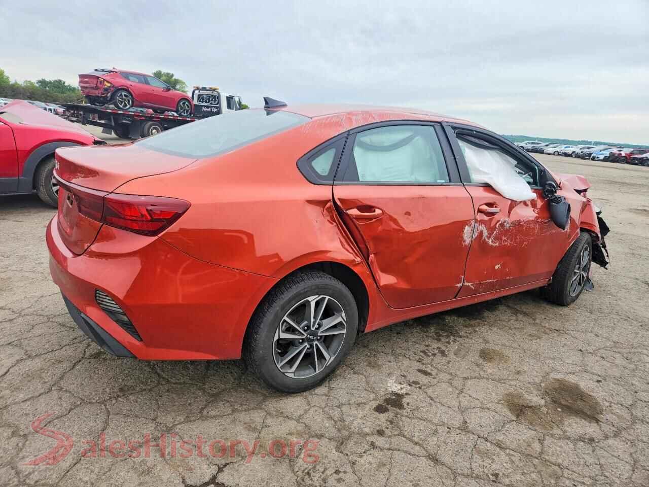 2023 KIA FORTE VIN 3KPF24AD2PE551643, right side view