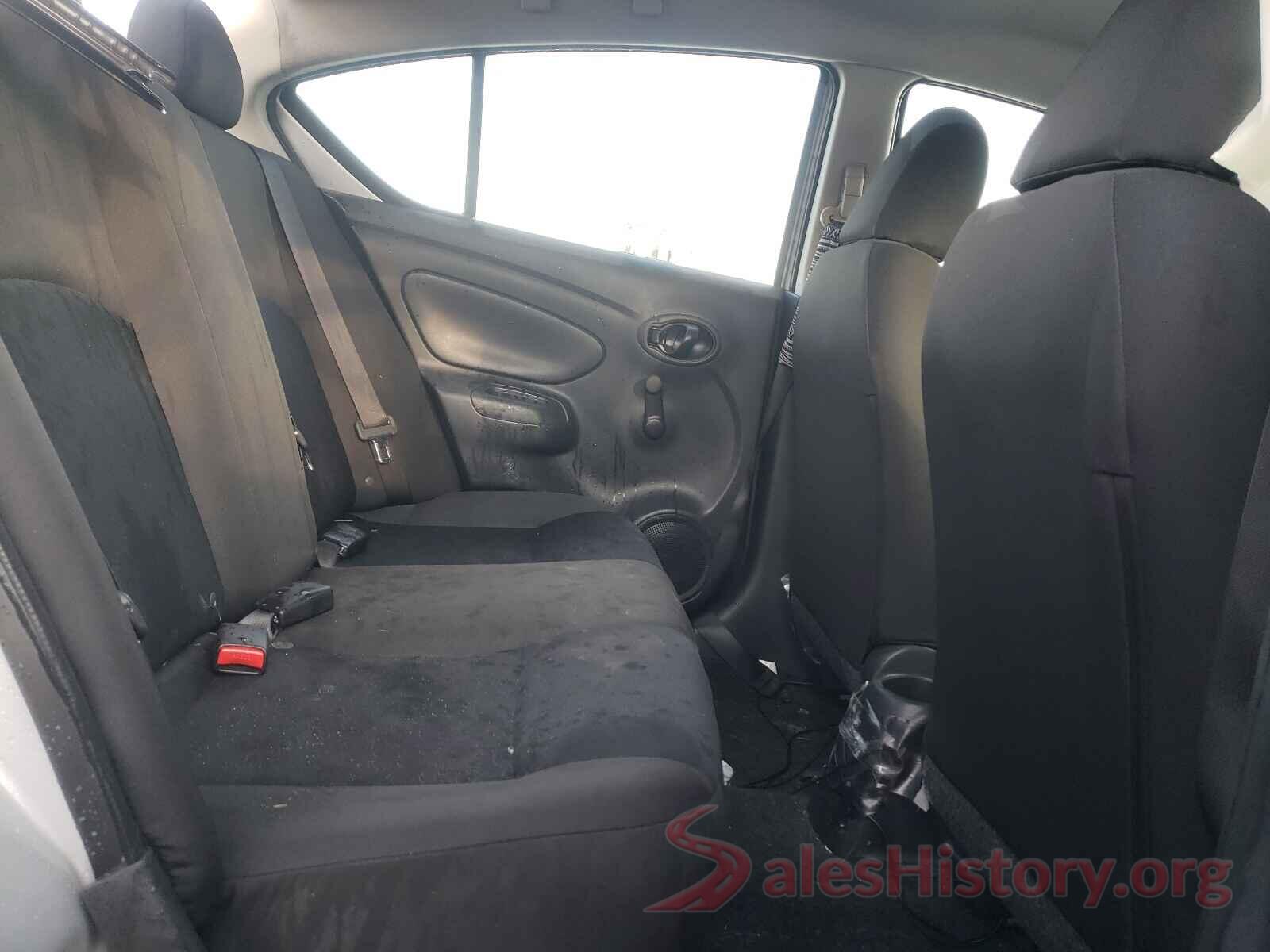 3N1CN7APXJL859378 2018 NISSAN VERSA