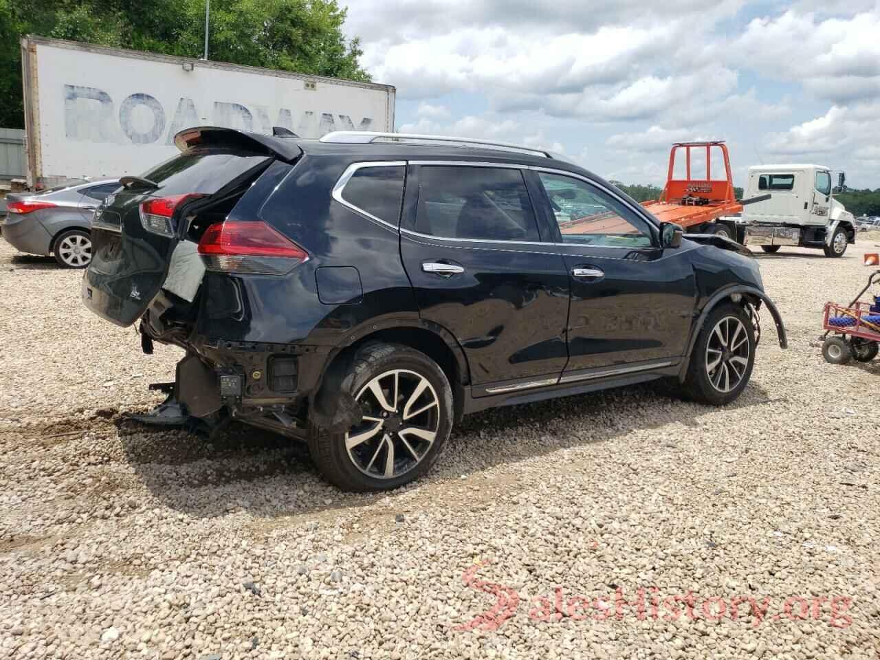 JN8AT2MTXJW467683 2018 NISSAN ROGUE