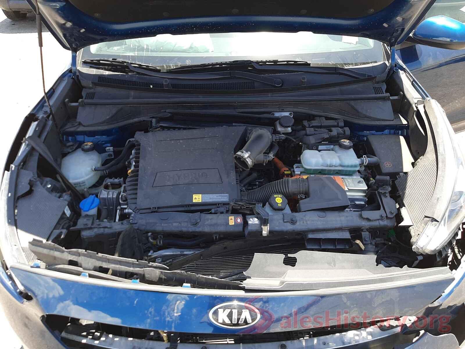 KNDCB3LCXJ5206624 2018 KIA NIRO