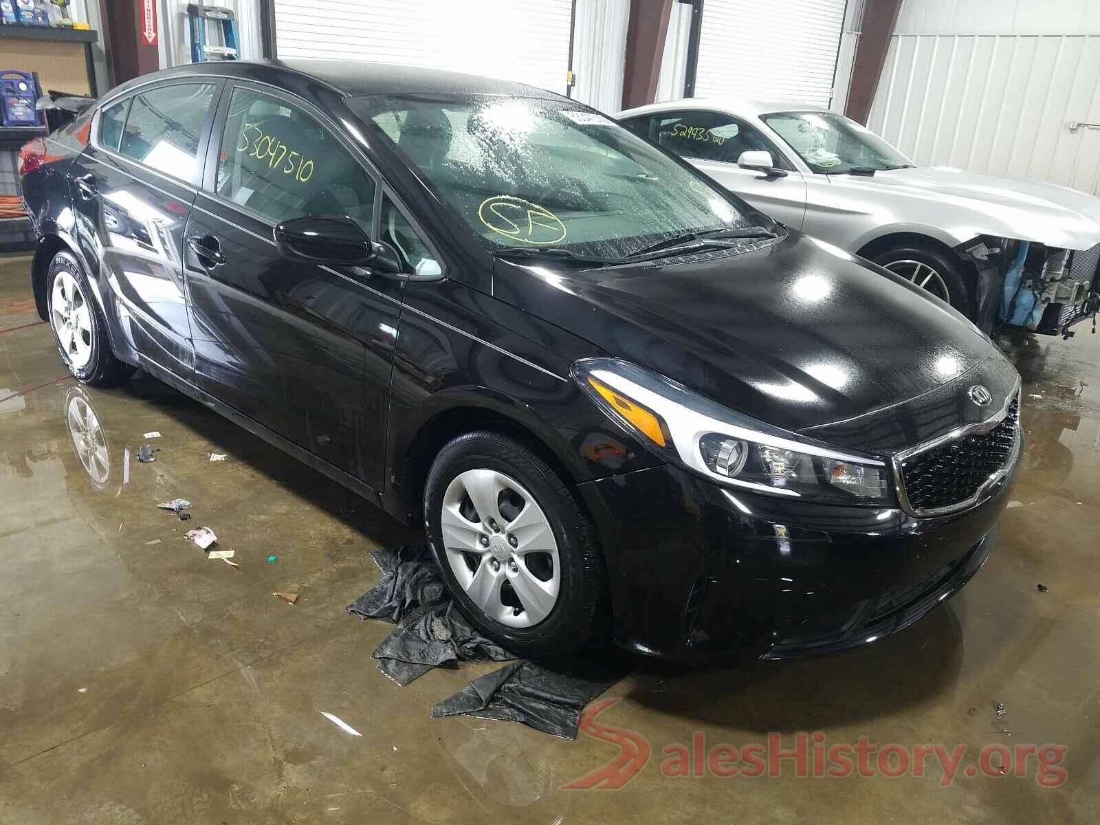 3KPFK4A74JE211508 2018 KIA FORTE