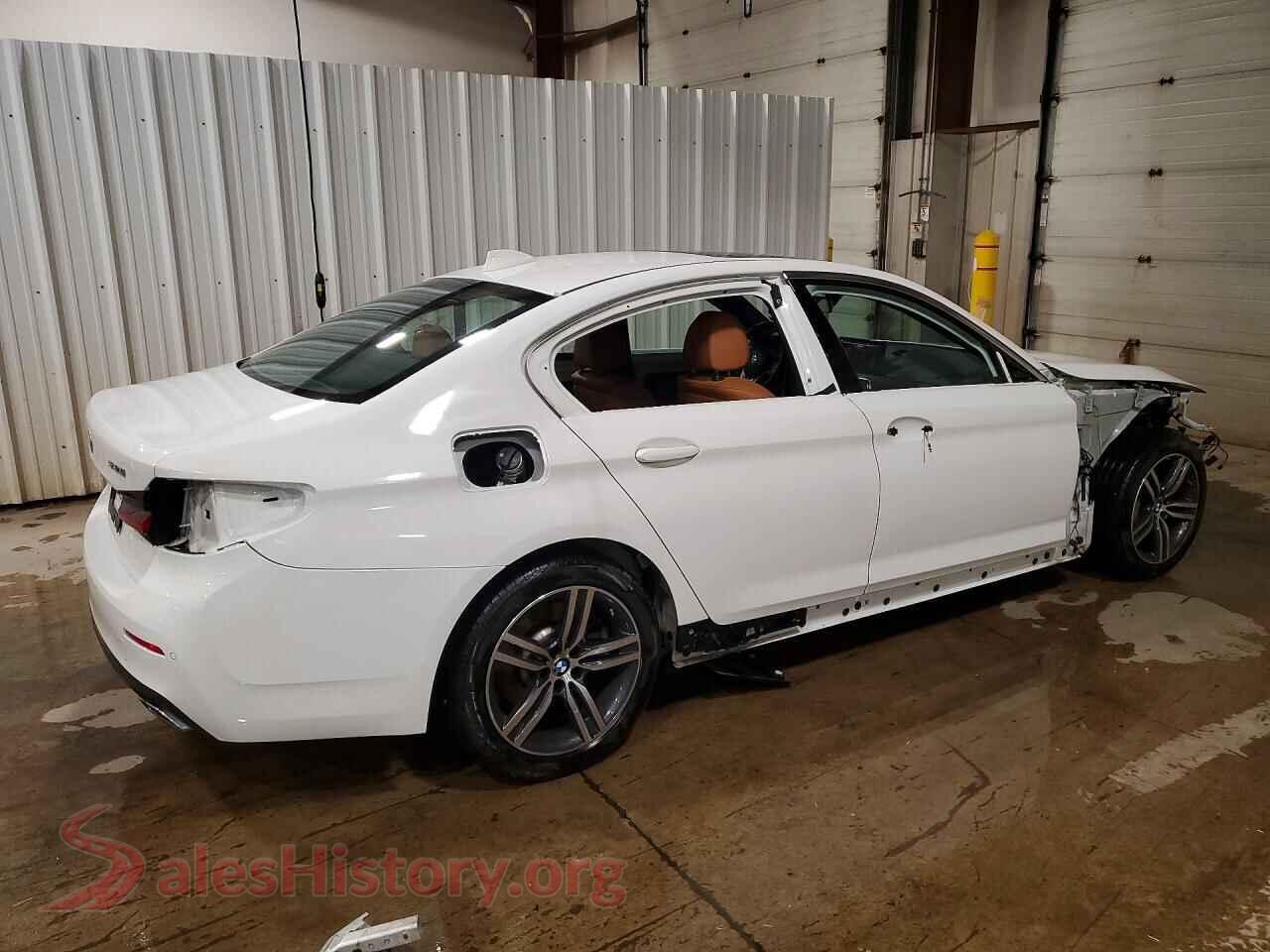 2022 BMW 5 SERIES VIN WBA13BJ06NWX59419, right side view