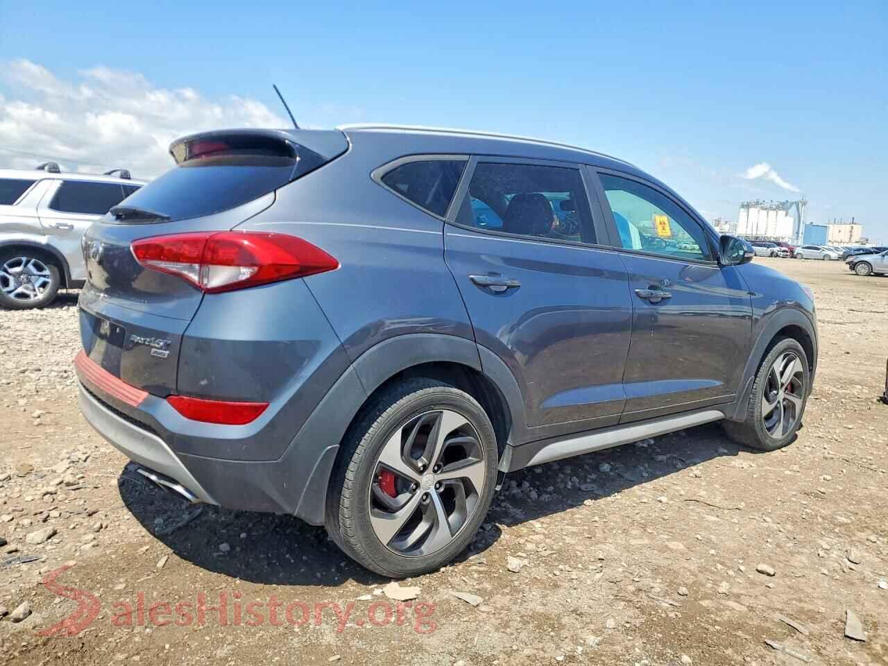 2017 HYUNDAI TUCSON VIN KM8J3CA24HU390226, right side view