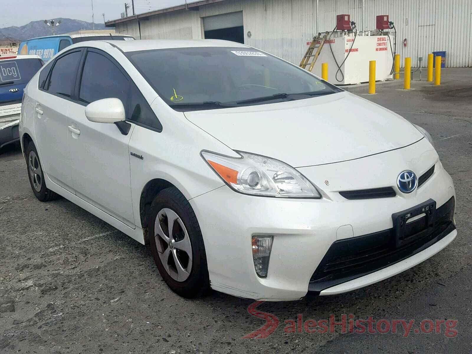 JTDKN3DU1F0450516 2015 TOYOTA PRIUS