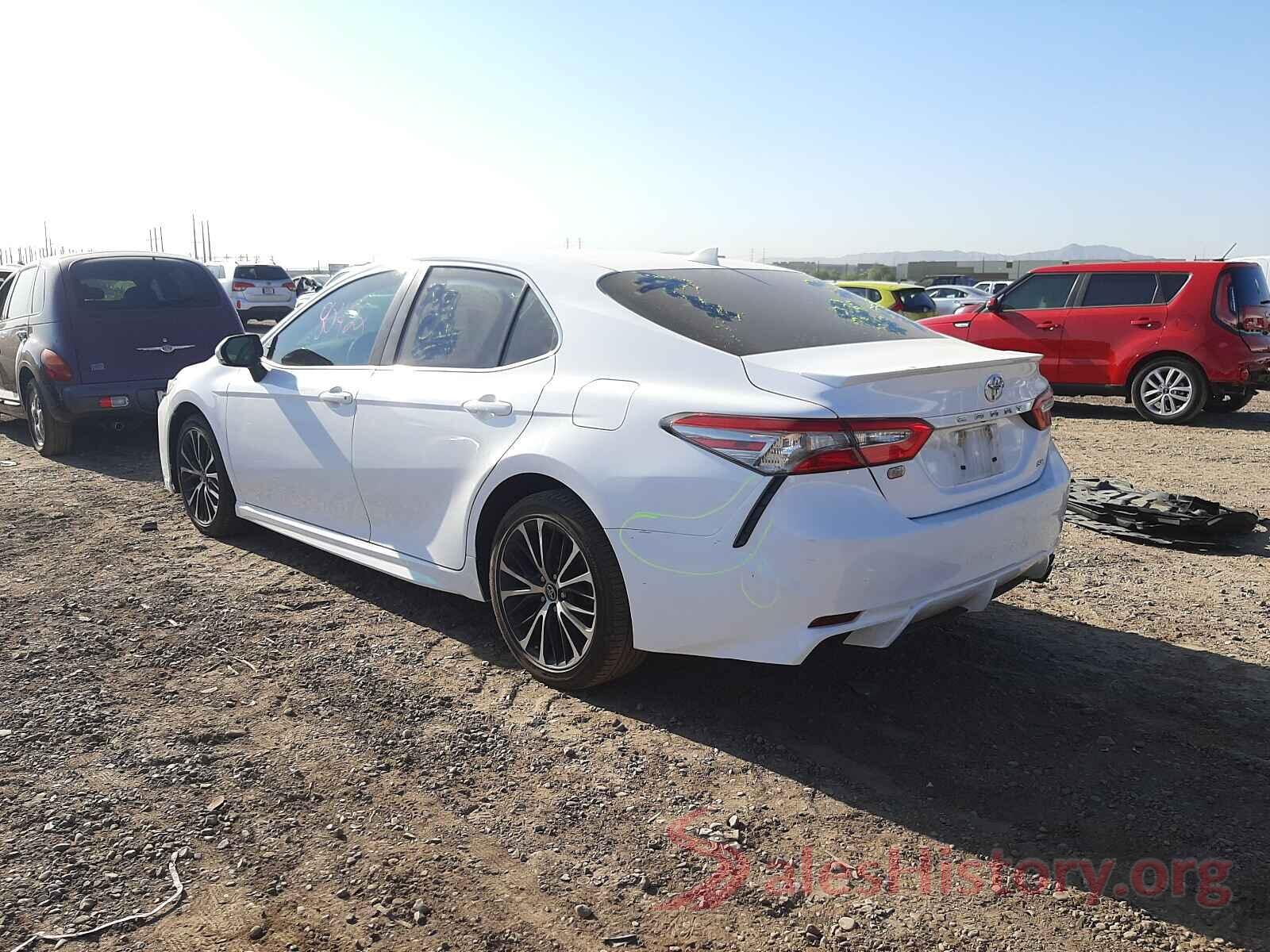 4T1B11HK8KU726018 2019 TOYOTA CAMRY