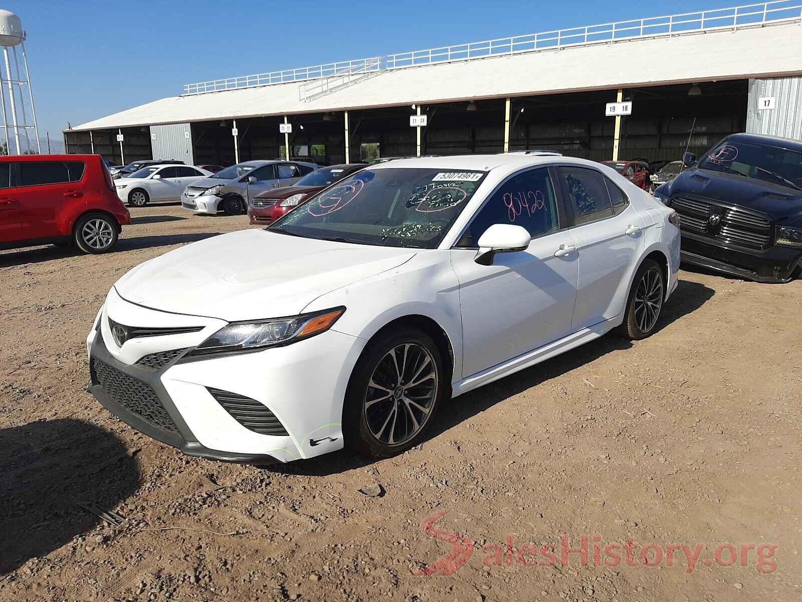 4T1B11HK8KU726018 2019 TOYOTA CAMRY