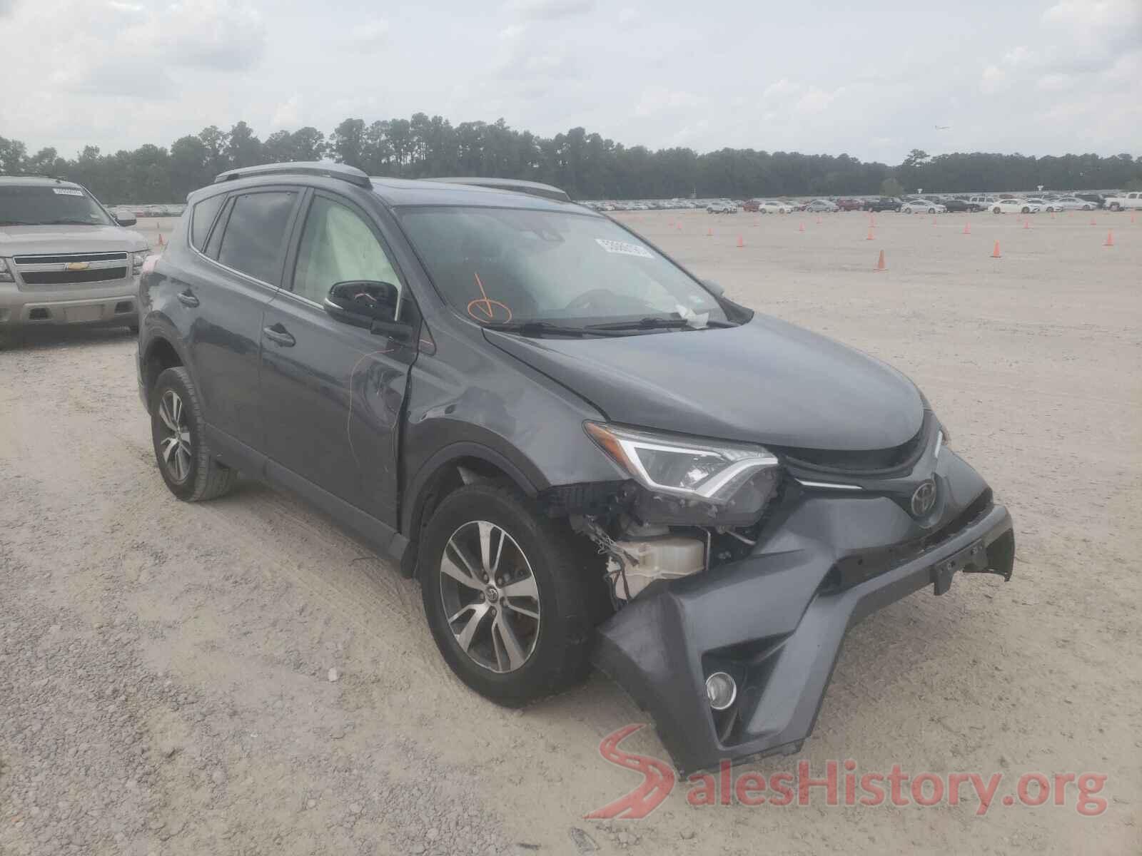 JTMWFREV8HD102815 2017 TOYOTA RAV4