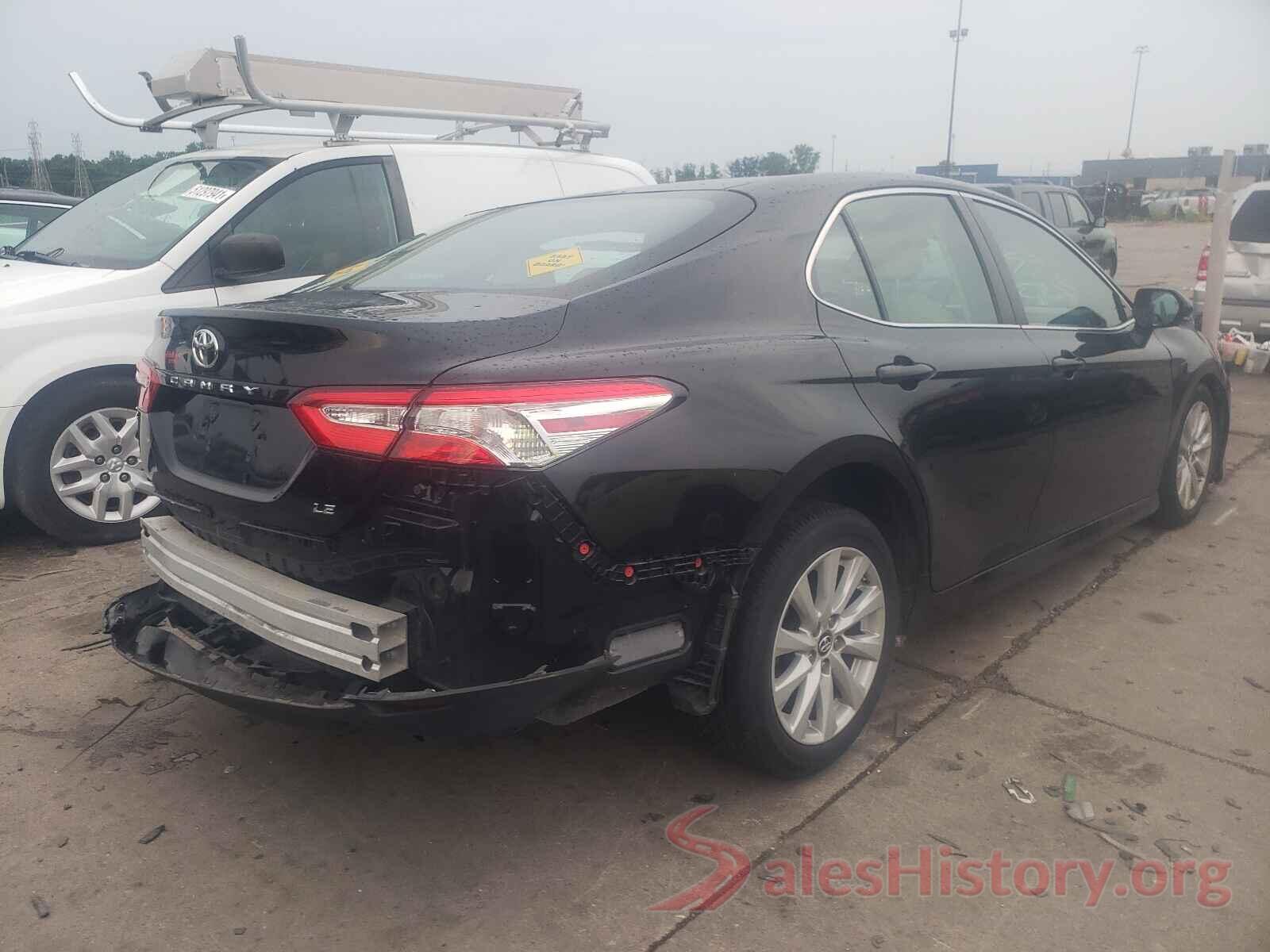 4T1B11HK9JU597155 2018 TOYOTA CAMRY