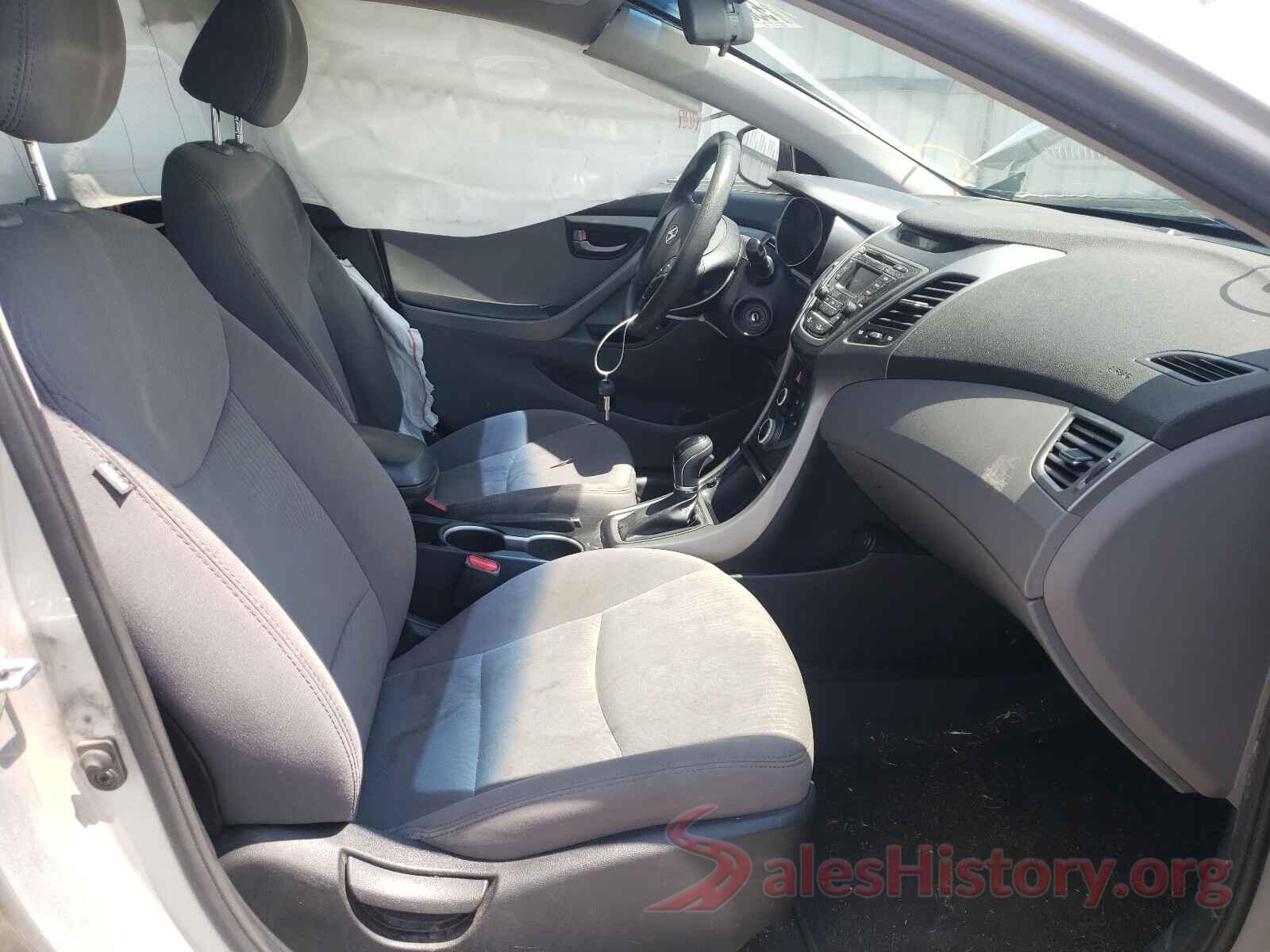 5NPDH4AE9GH751686 2016 HYUNDAI ELANTRA