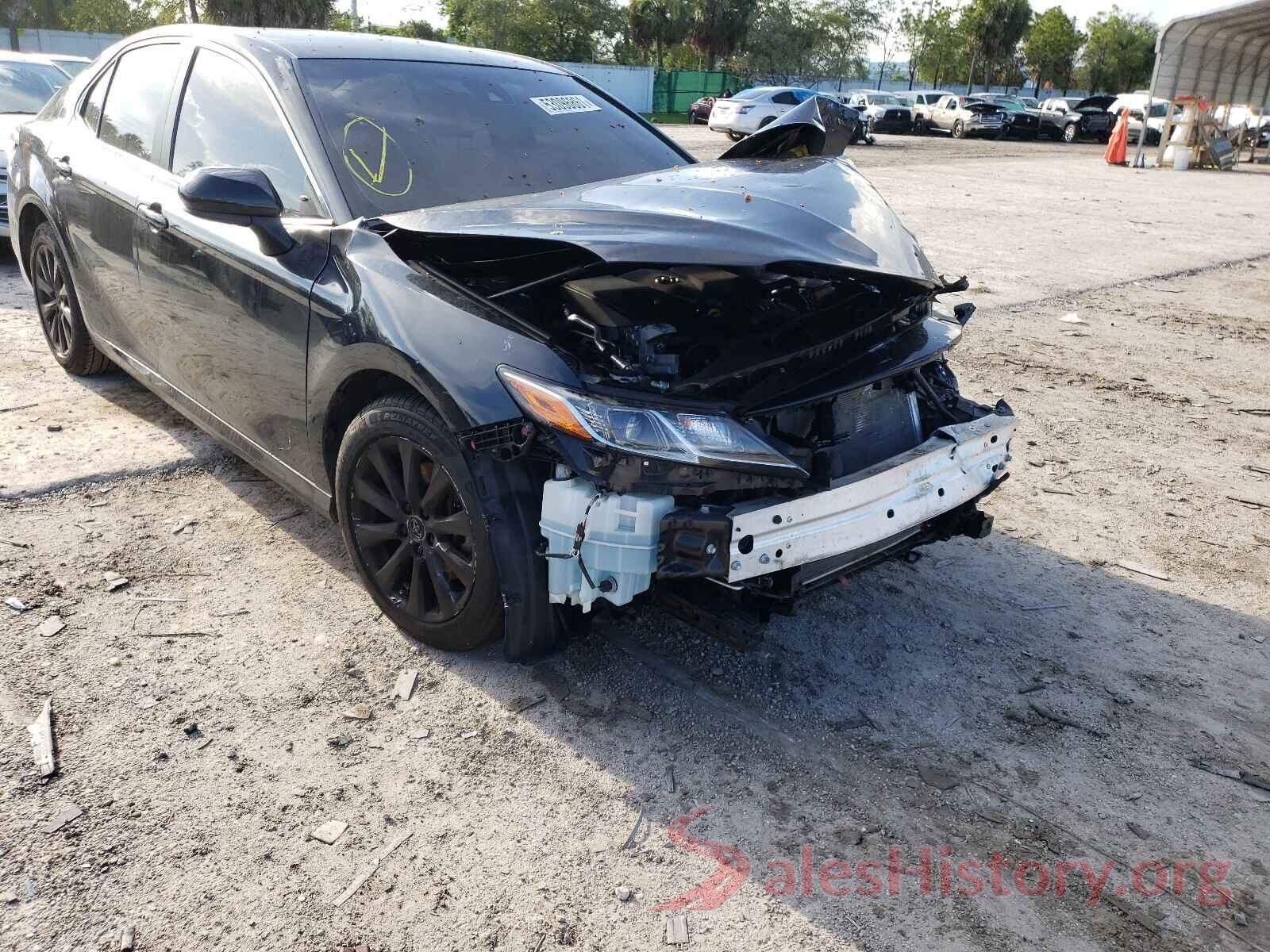 JTNB11HK1J3032372 2018 TOYOTA CAMRY