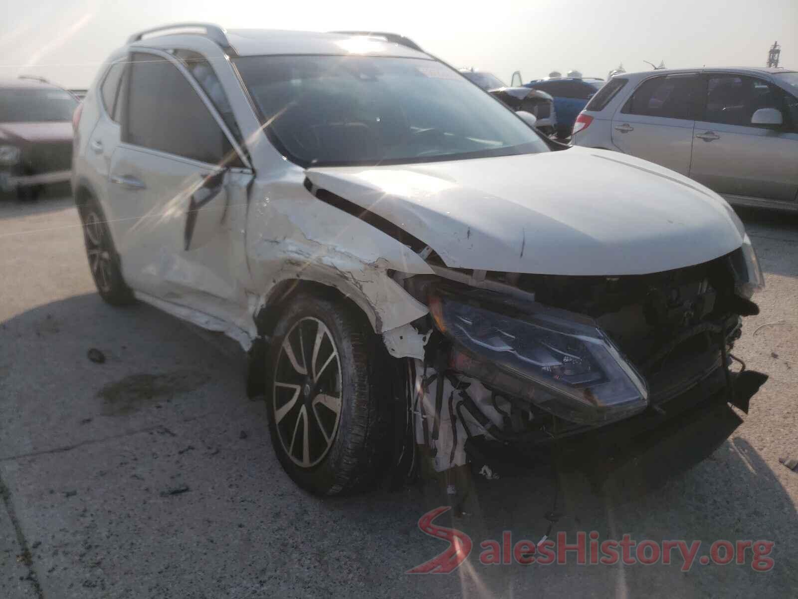 JN8AT2MT2JW470125 2018 NISSAN ROGUE