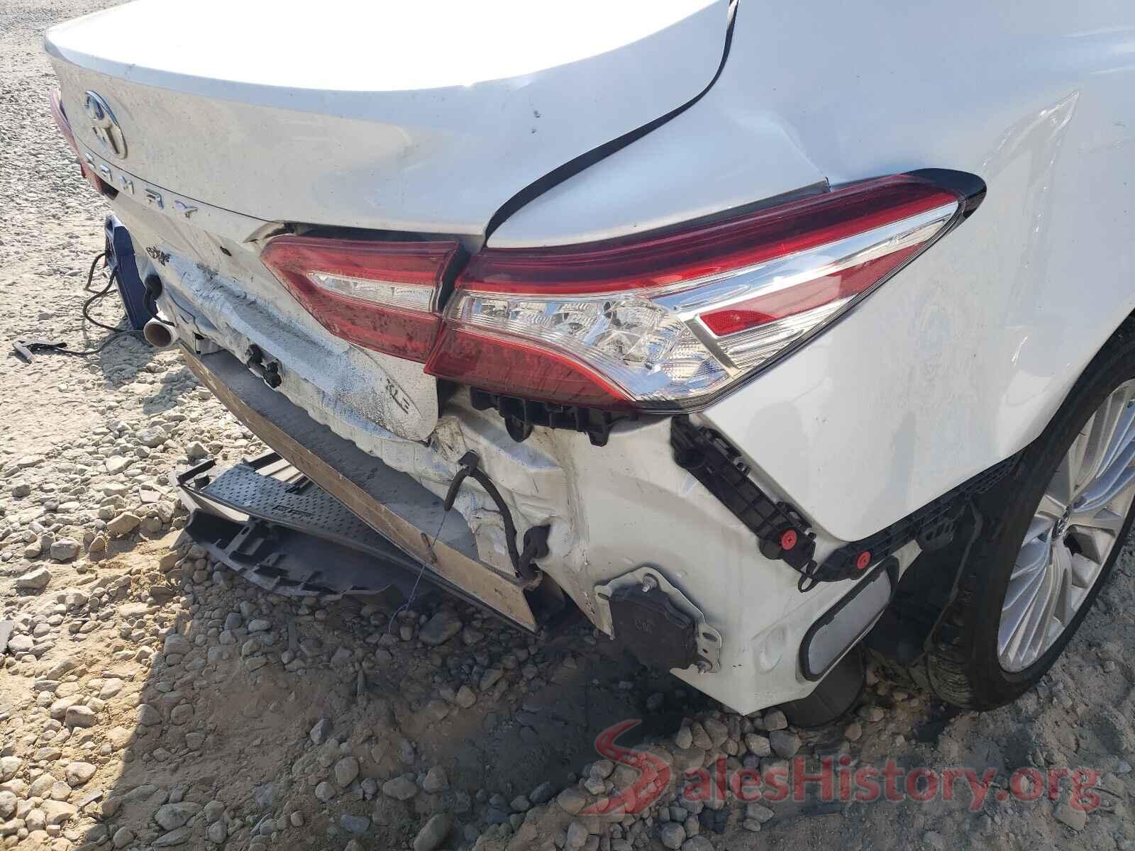 4T1B11HK6JU046858 2018 TOYOTA CAMRY