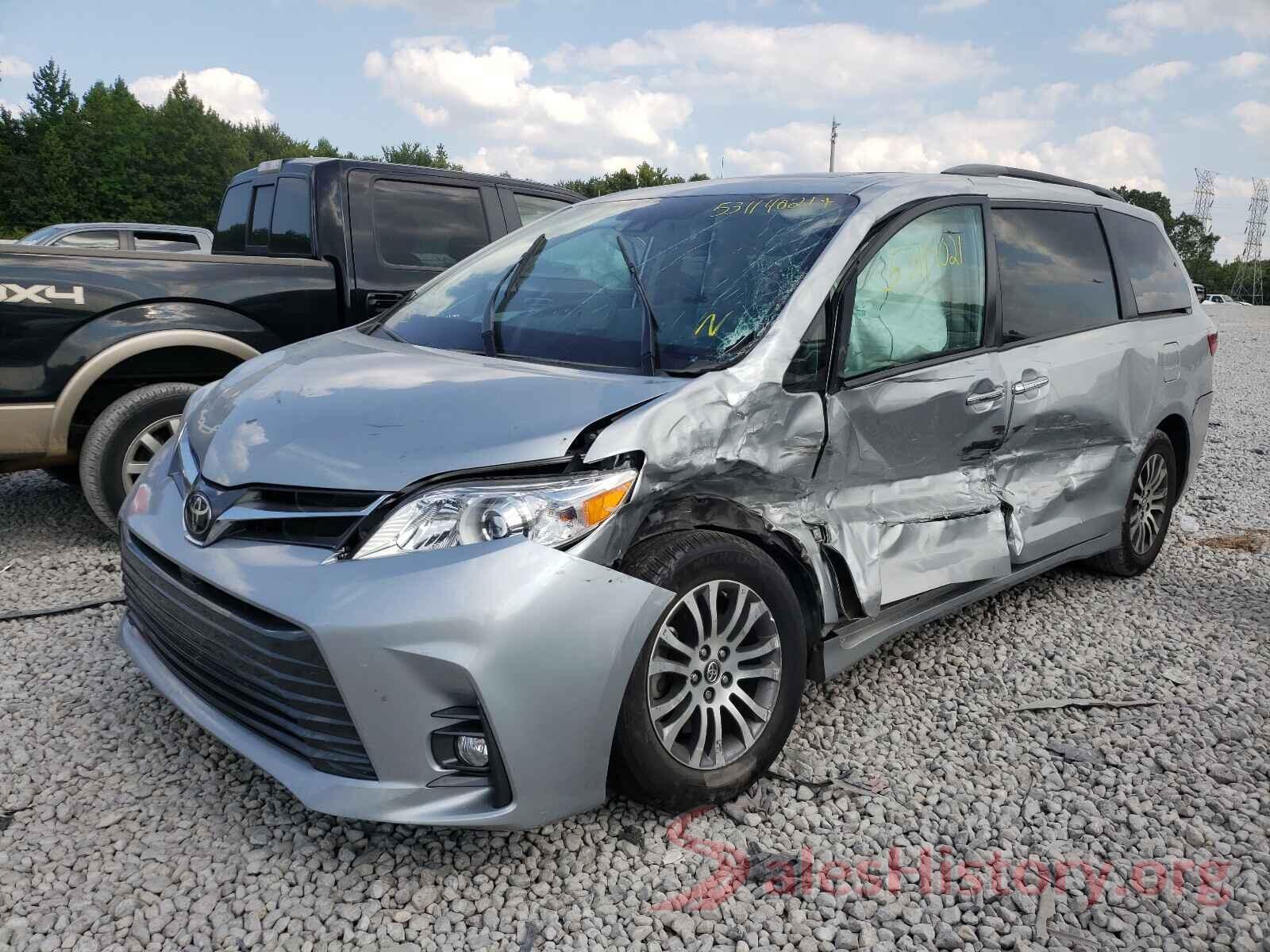 5TDYZ3DC9KS998258 2019 TOYOTA SIENNA