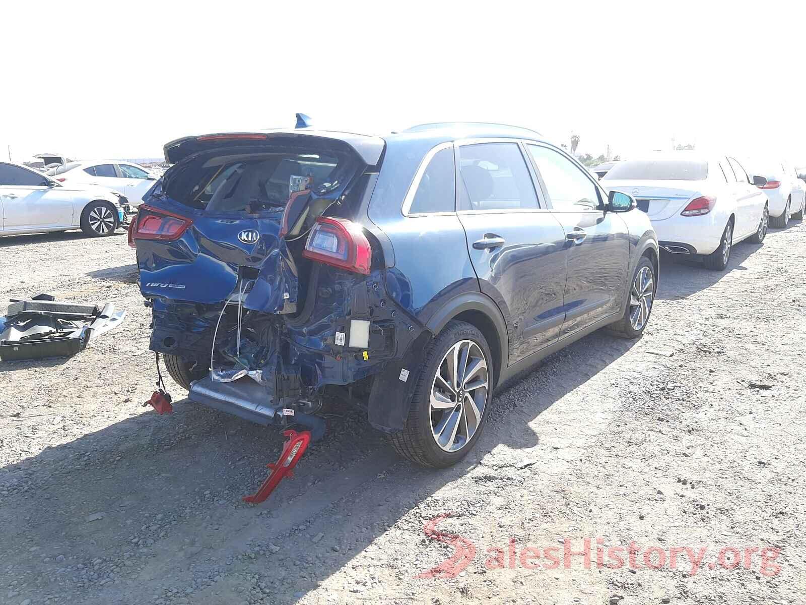 KNDCE3LC1J5164240 2018 KIA NIRO