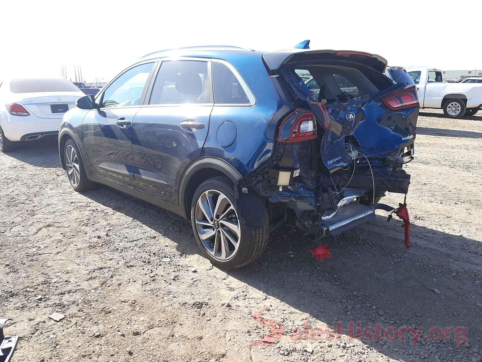 KNDCE3LC1J5164240 2018 KIA NIRO