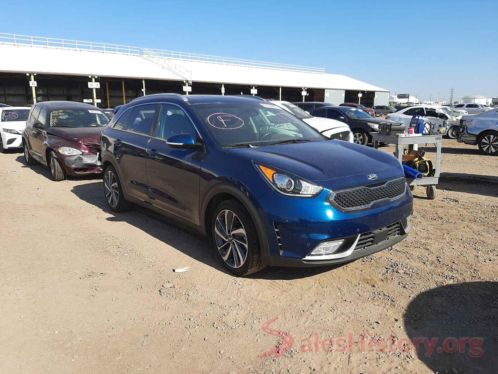 KNDCE3LC1J5164240 2018 KIA NIRO