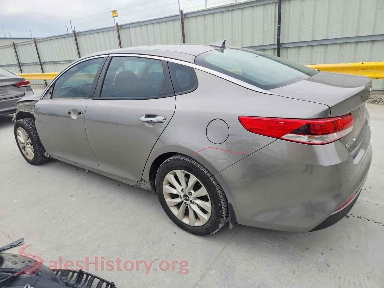2018 KIA OPTIMA VIN 5XXGT4L34JG268245, front view