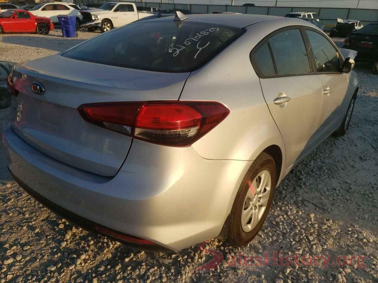 3KPFK4A79HE040734 2017 KIA FORTE