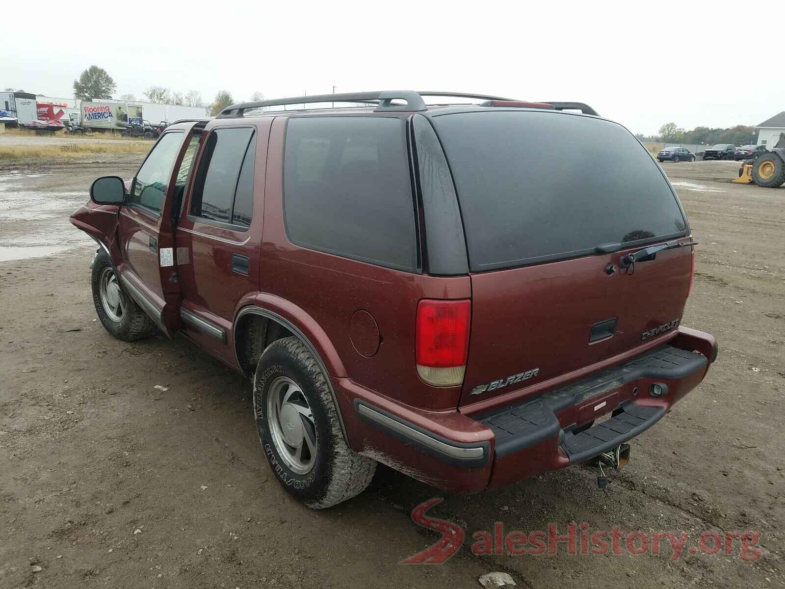 1GNDT13W3W2143821 1998 CHEVROLET BLAZER