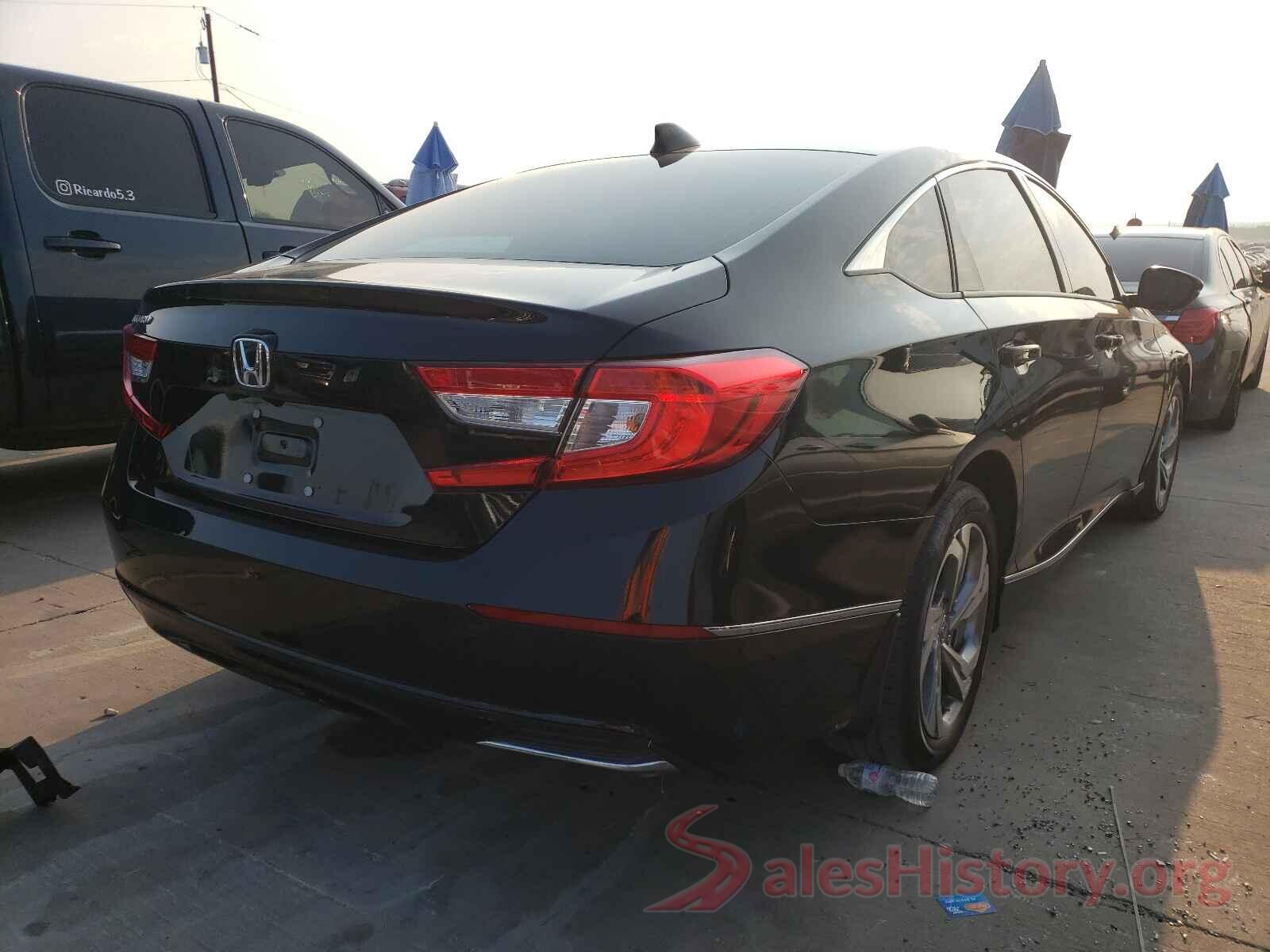 1HGCV1F5XJA098085 2018 HONDA ACCORD