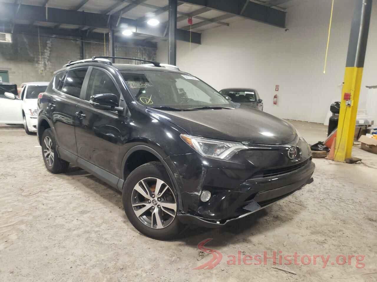 2T3RFREVXJW772422 2018 TOYOTA RAV4