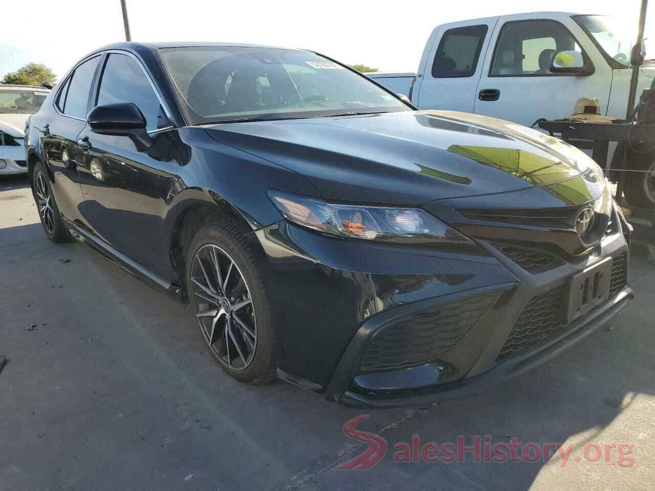 4T1G11AK4MU551429 2021 TOYOTA CAMRY