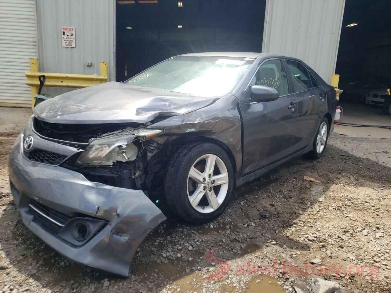 4T1BF1FK2EU452257 2014 TOYOTA CAMRY