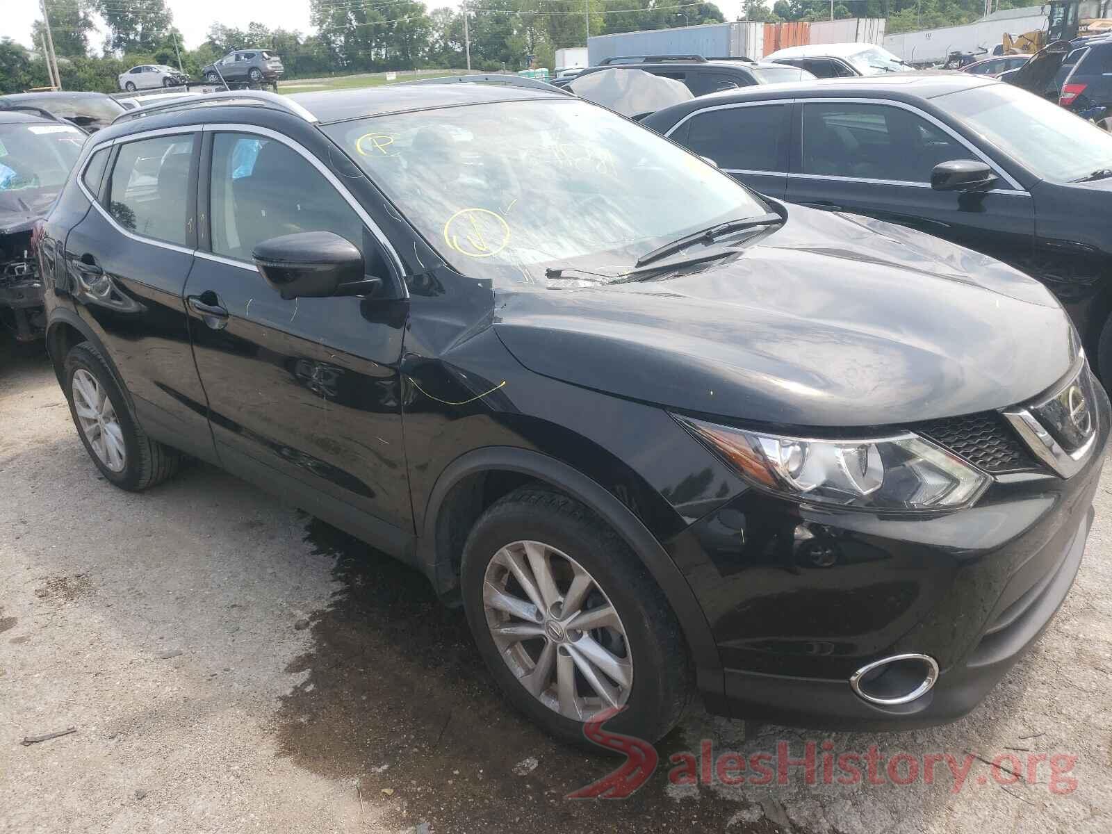 JN1BJ1CP5JW153642 2018 NISSAN ROGUE