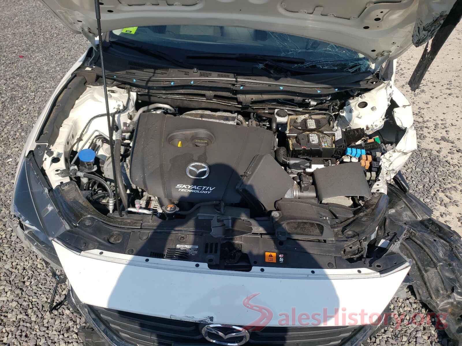 3MZBN1U7XJM177660 2018 MAZDA 3