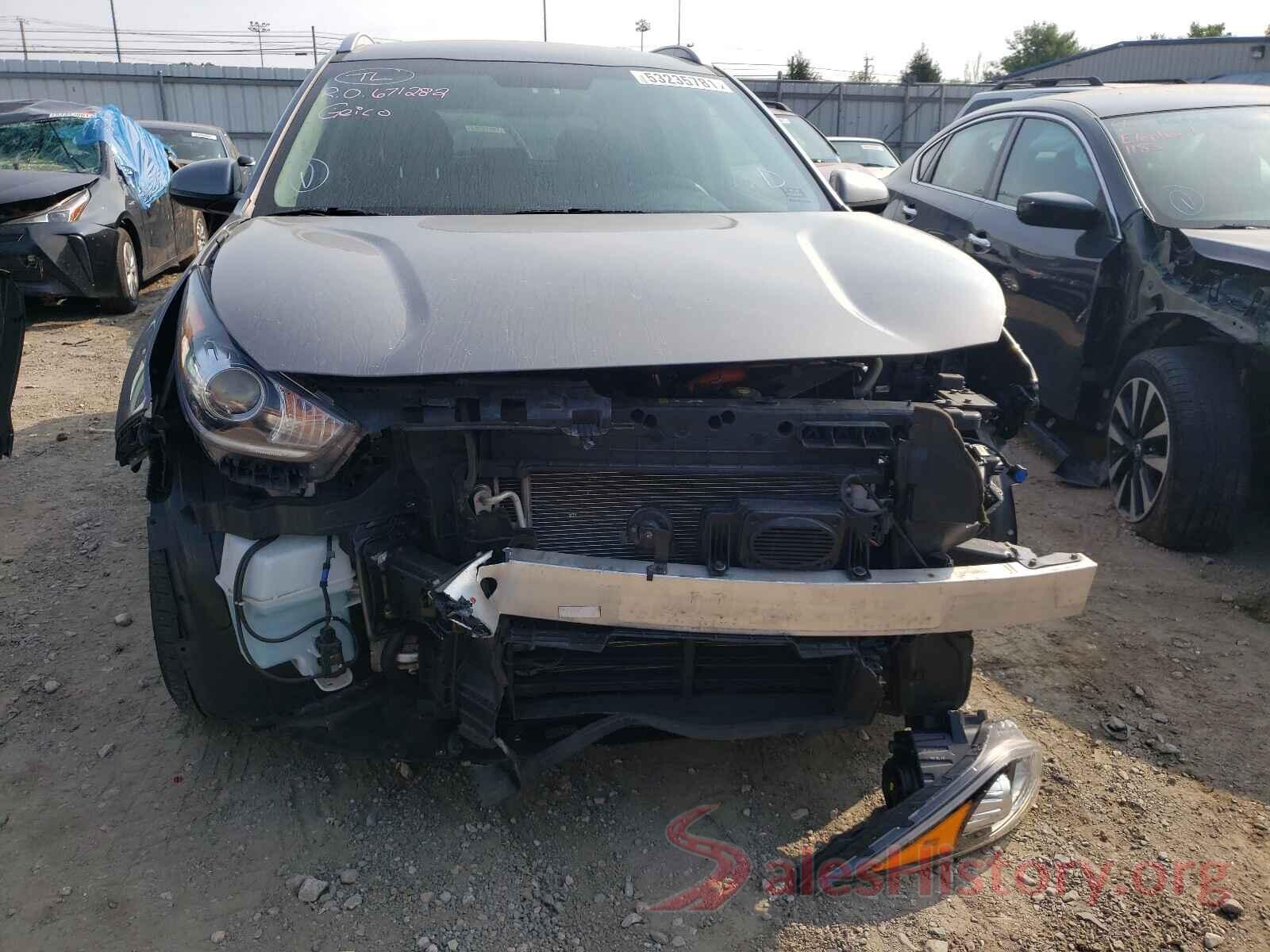 KNDCB3LC2J5117453 2018 KIA NIRO