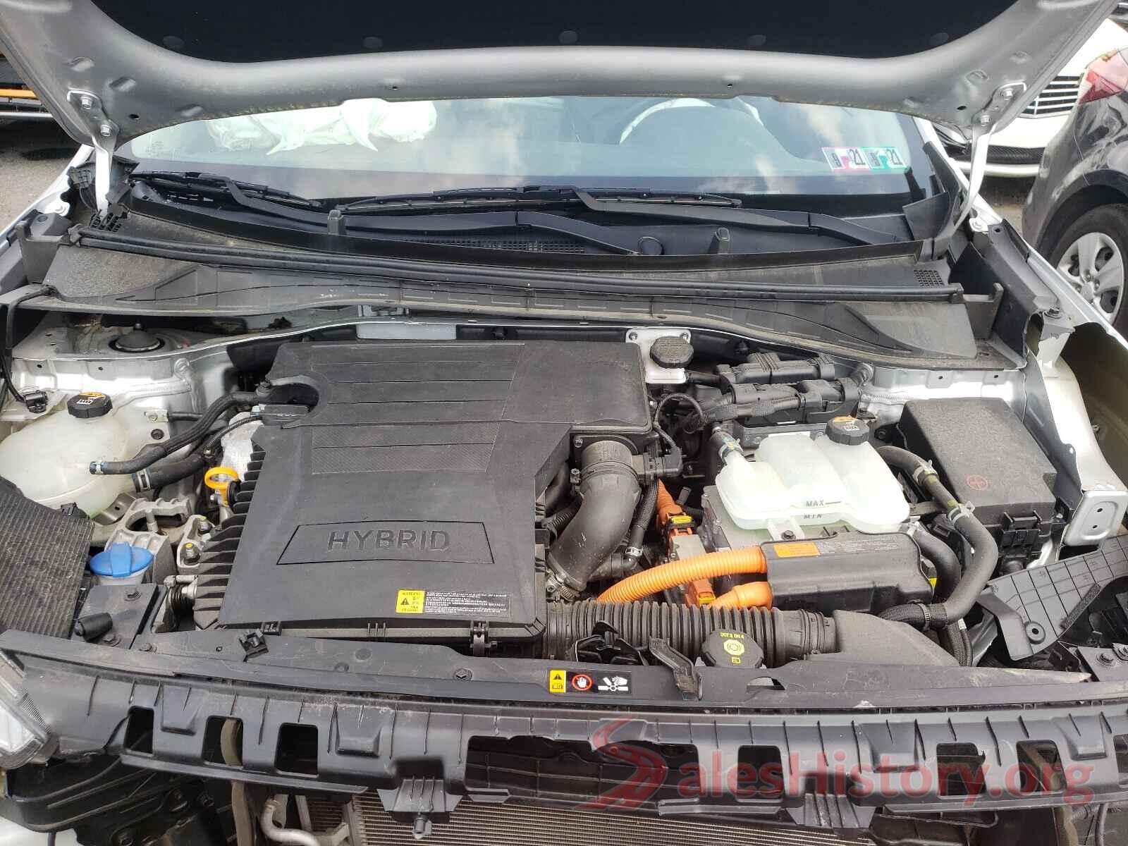 KNDCE3LC3J5110387 2018 KIA NIRO