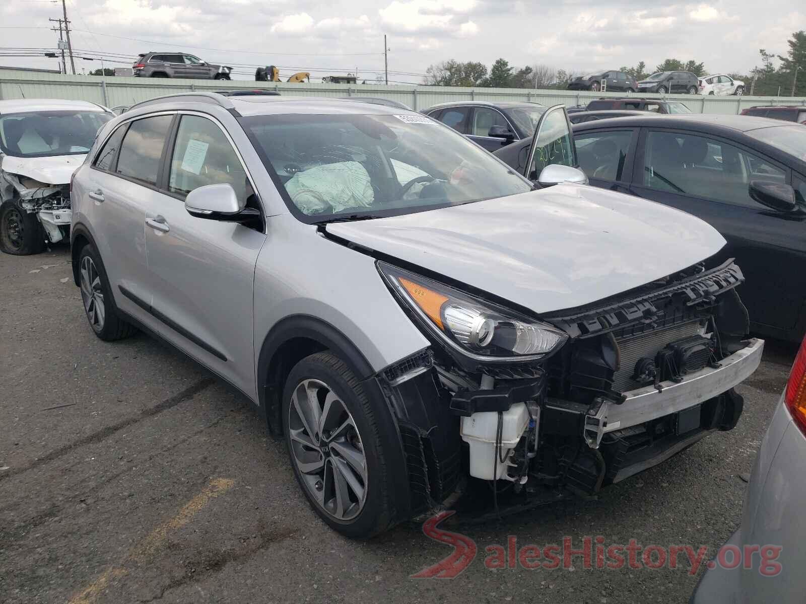 KNDCE3LC3J5110387 2018 KIA NIRO