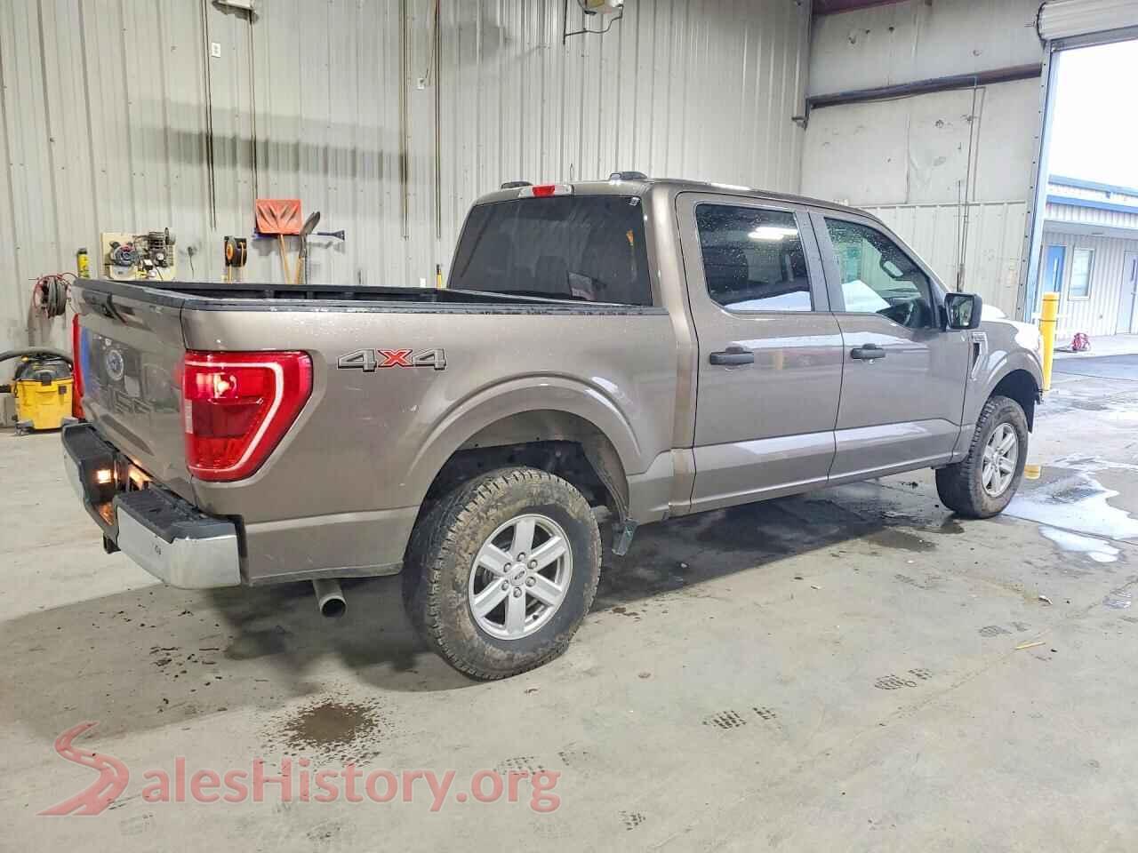 2022 FORD F150 VIN 1FTFW1E50NFC05356, right side view