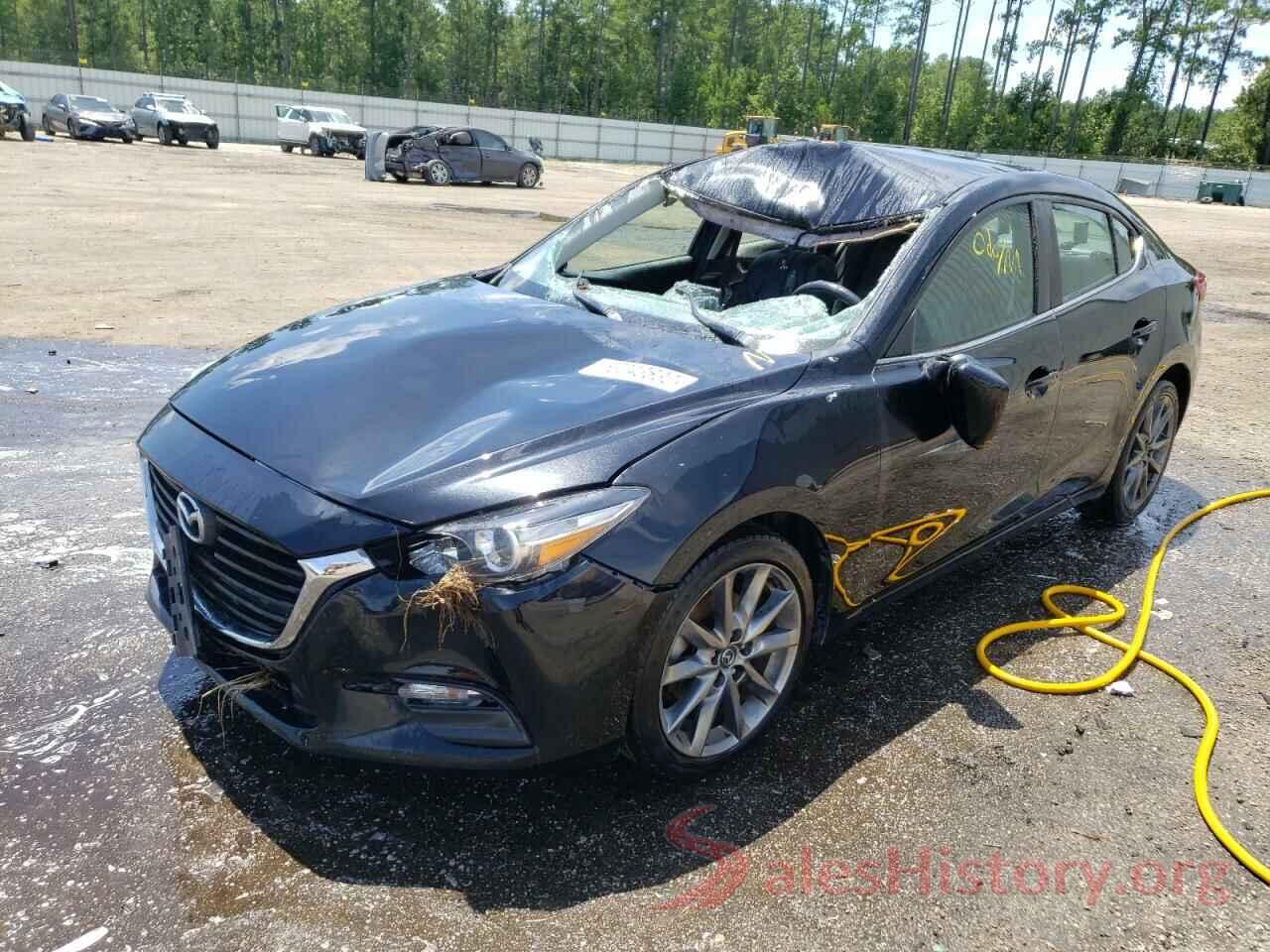 3MZBN1V33JM208257 2018 MAZDA 3