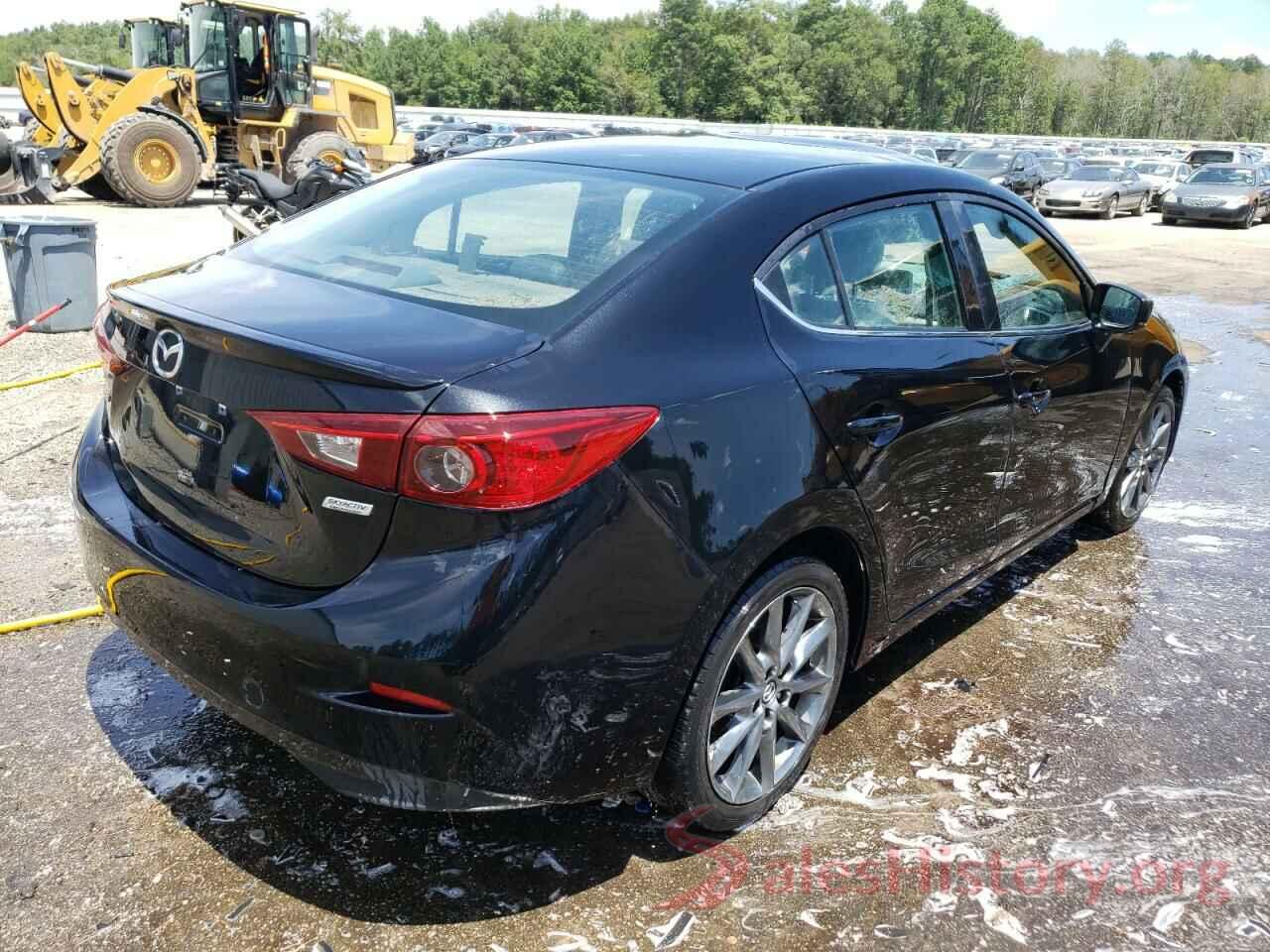 3MZBN1V33JM208257 2018 MAZDA 3