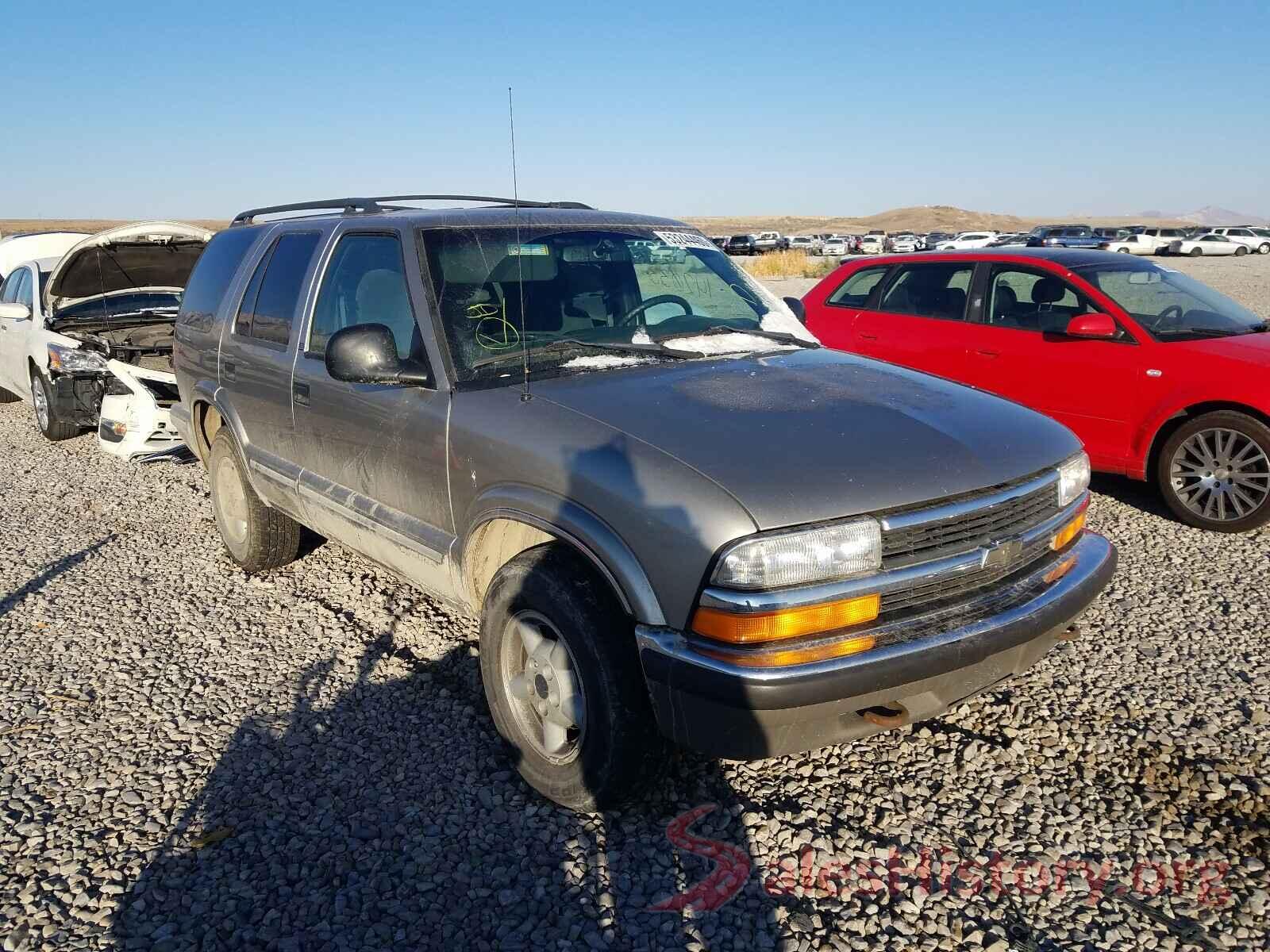 1GNDT13WXW2188187 1998 CHEVROLET BLAZER