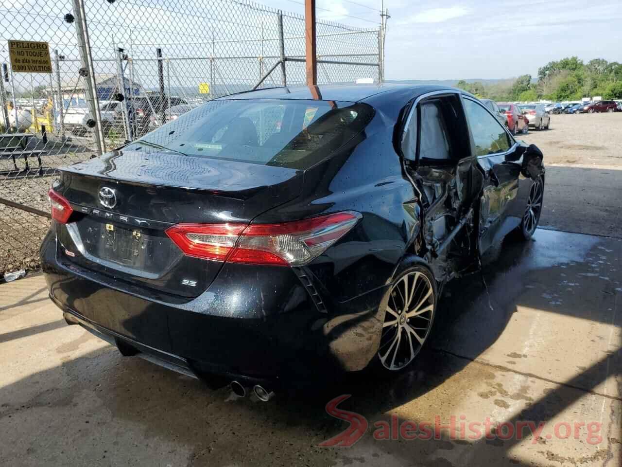 4T1B11HKXJU601181 2018 TOYOTA CAMRY