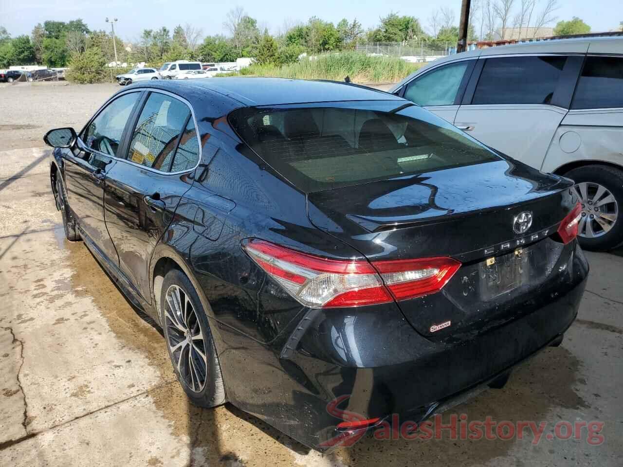 4T1B11HKXJU601181 2018 TOYOTA CAMRY