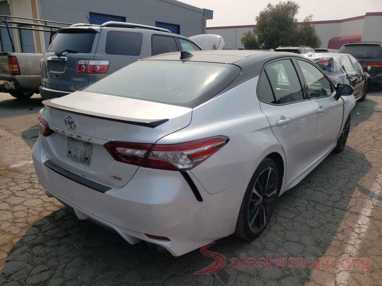 4T1B61HK2JU138616 2018 TOYOTA CAMRY