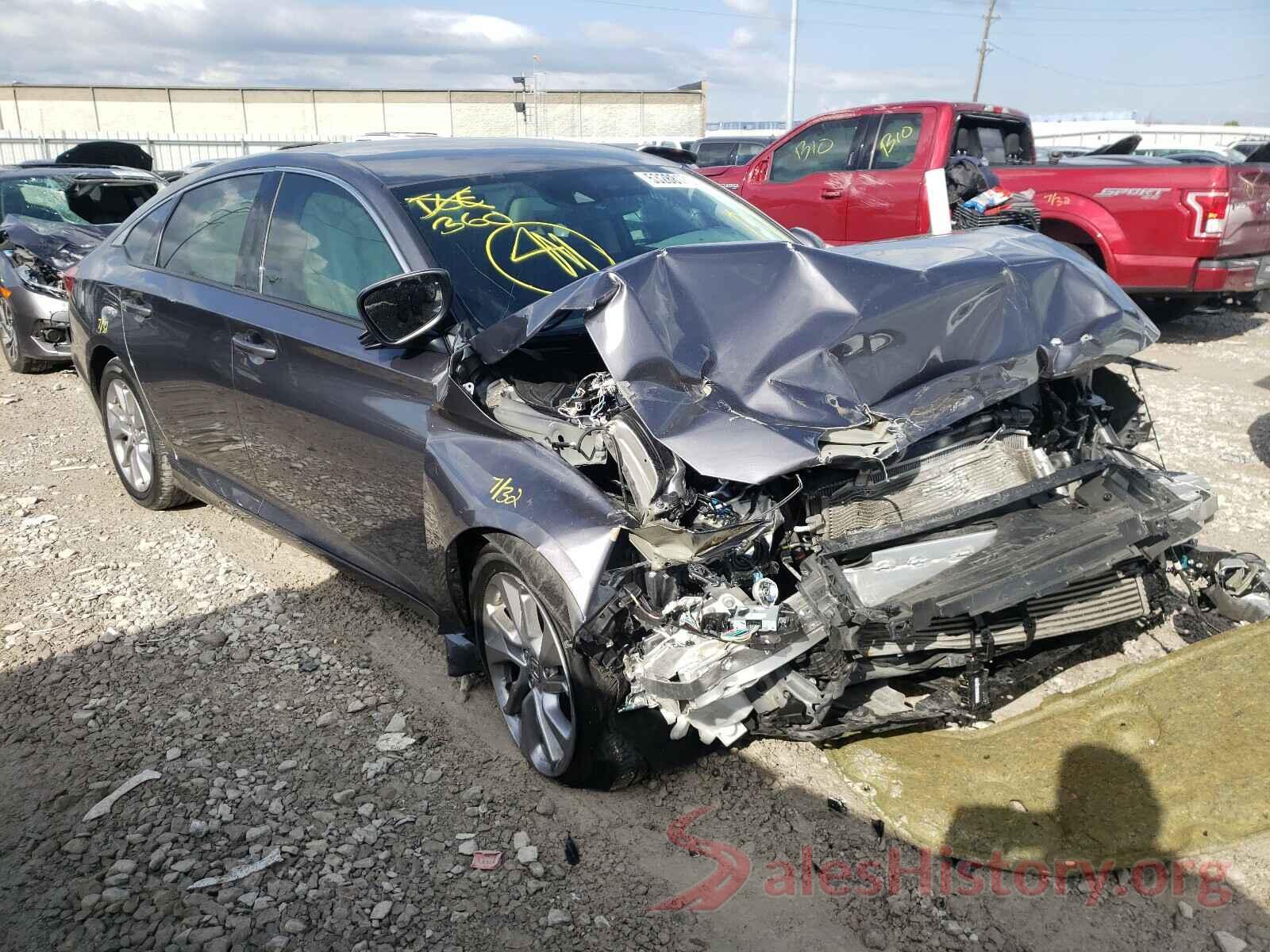 1HGCV1F11JA211645 2018 HONDA ACCORD