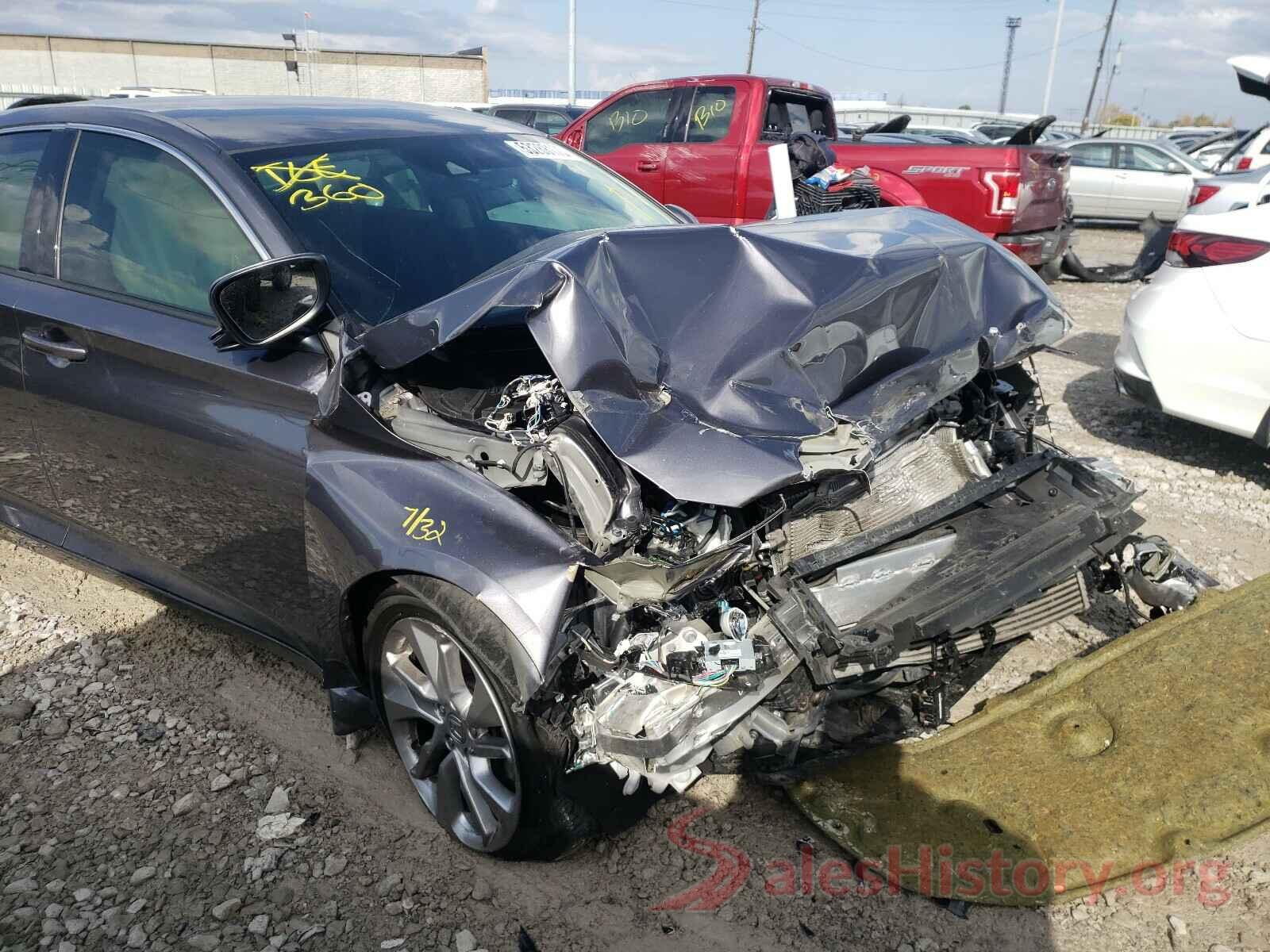 1HGCV1F11JA211645 2018 HONDA ACCORD