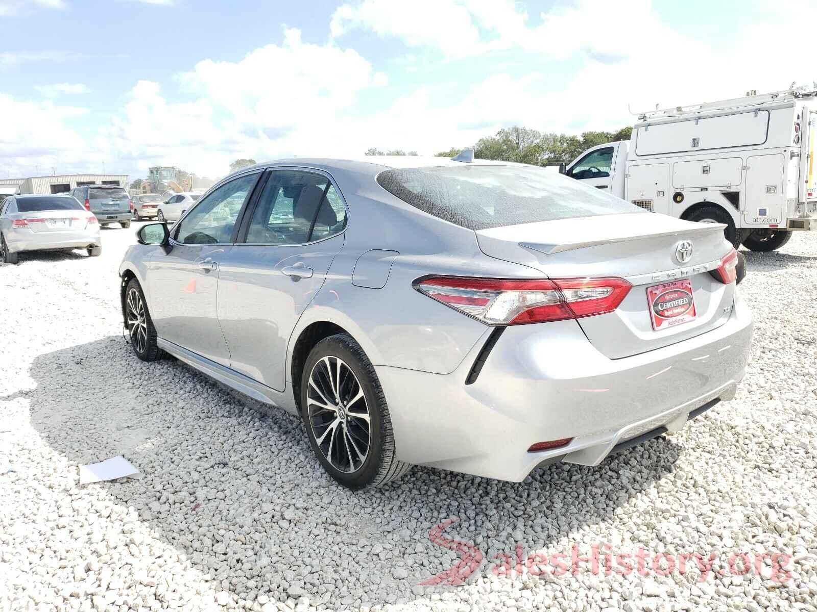 4T1B11HK5KU735887 2019 TOYOTA CAMRY