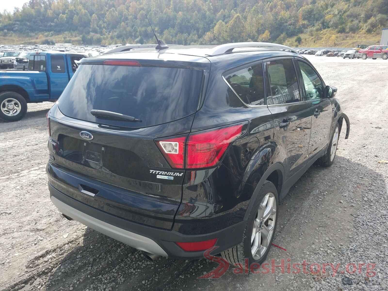 1FMCU9J93KUA32306 2019 FORD ESCAPE