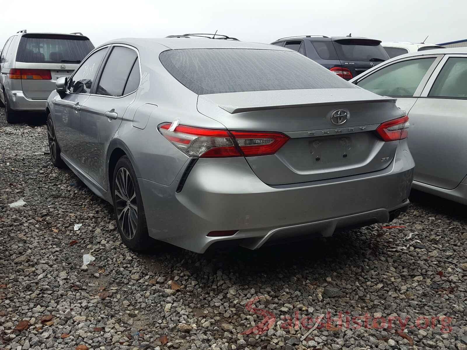 4T1B11HK1JU624493 2018 TOYOTA CAMRY