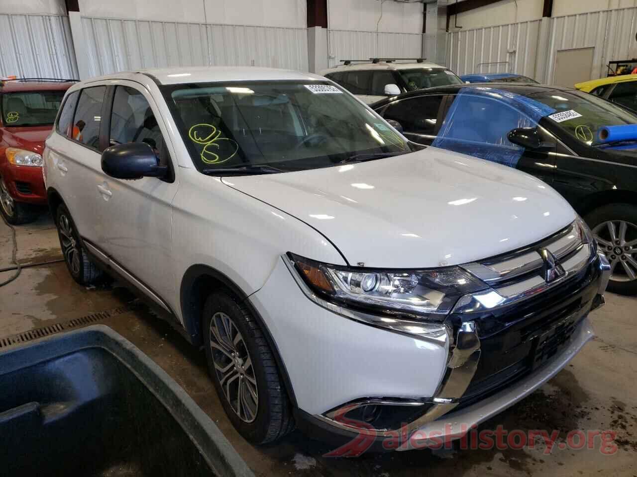 JA4AD2A33JZ000899 2018 MITSUBISHI OUTLANDER