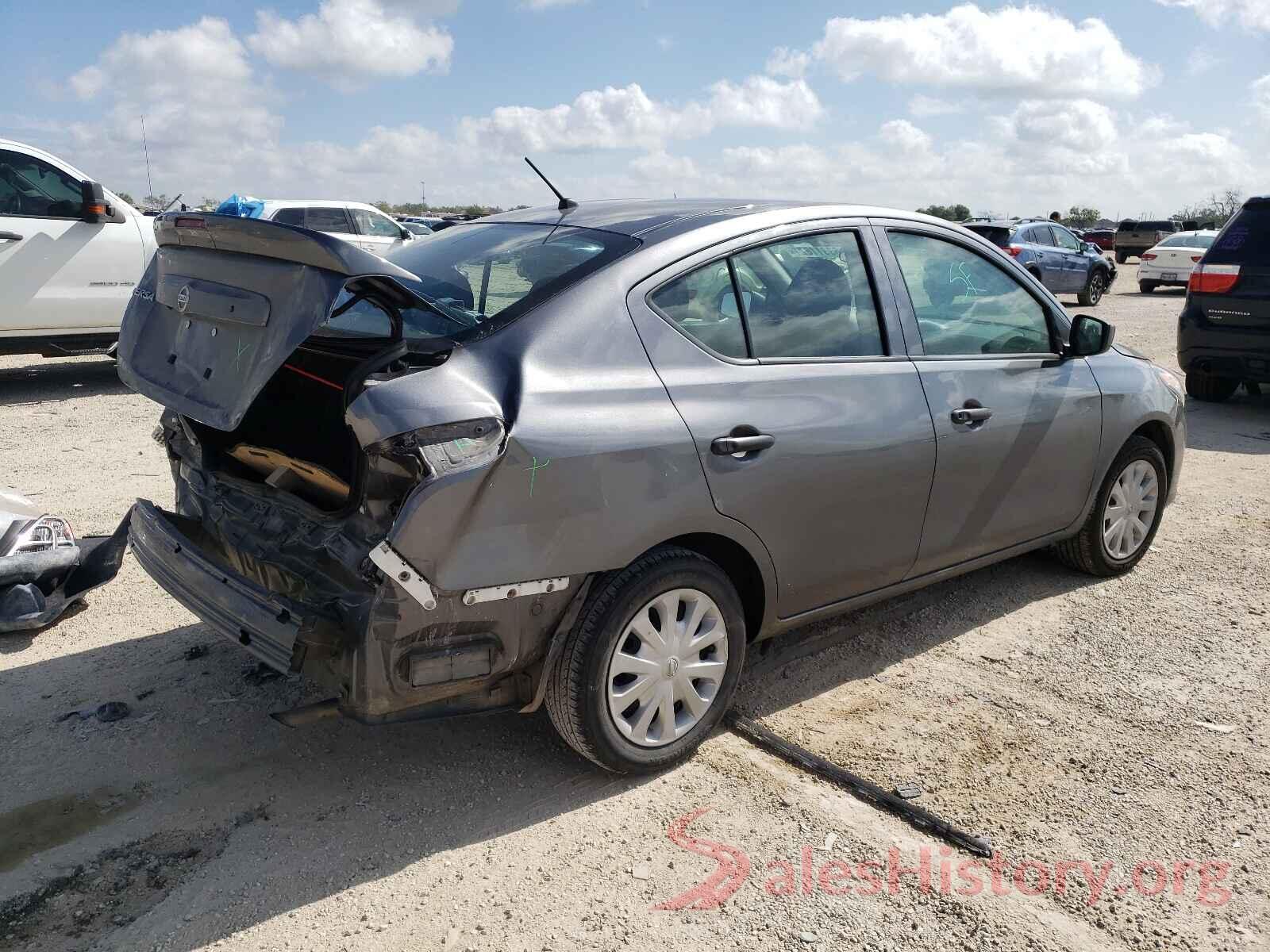 3N1CN7AP3KL820262 2019 NISSAN VERSA