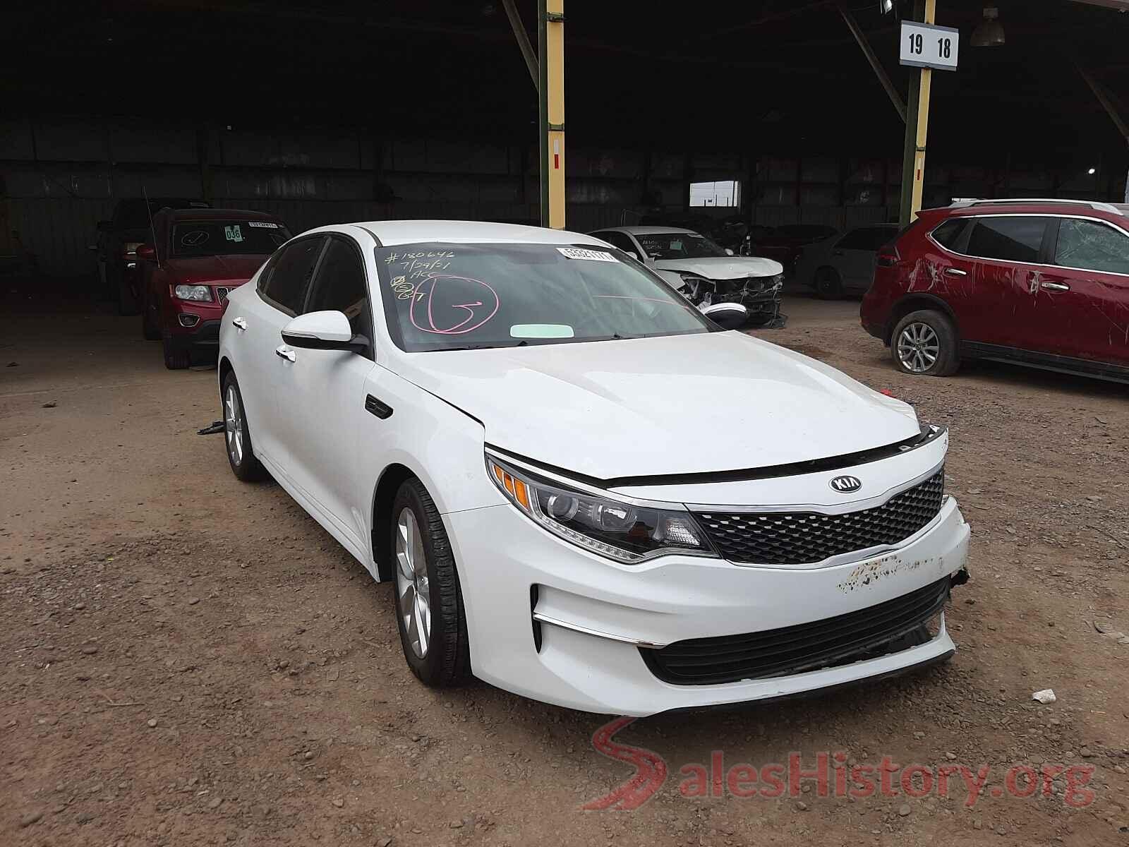 5XXGU4L35JG218600 2018 KIA OPTIMA