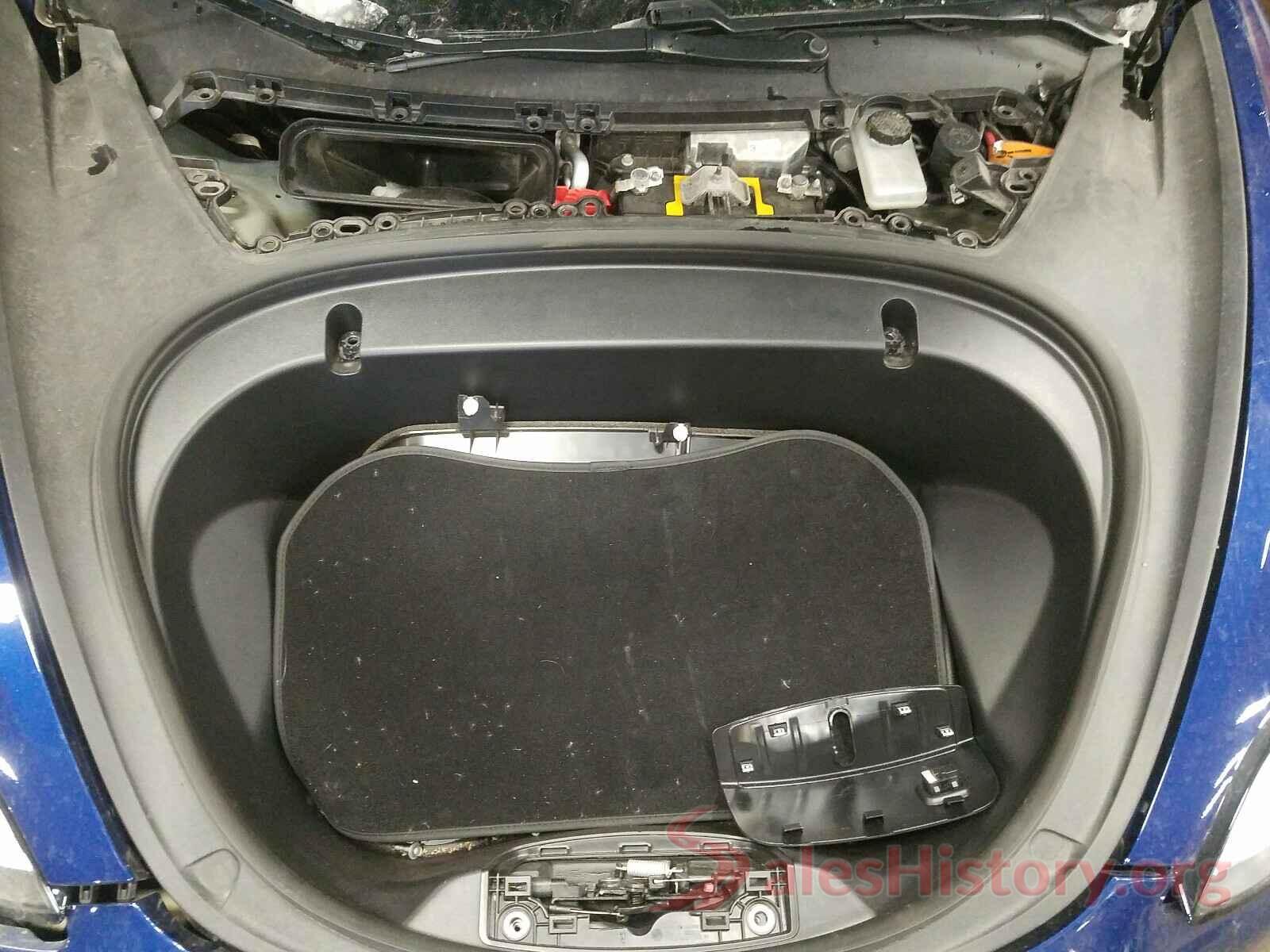 5YJ3E1EB4JF088519 2018 TESLA MODEL 3