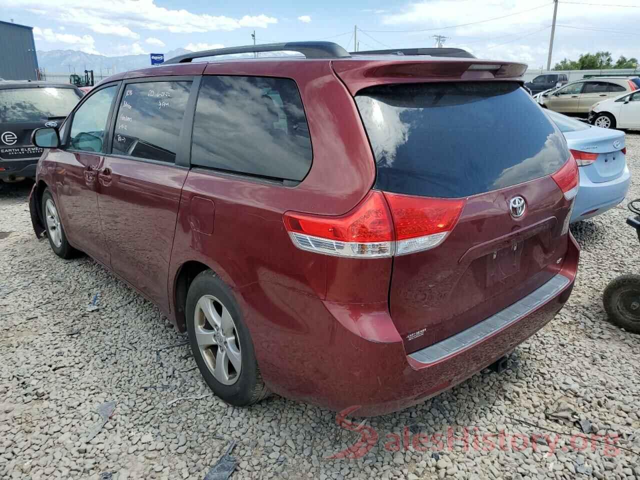 5TDKK3DC8DS377882 2013 TOYOTA SIENNA