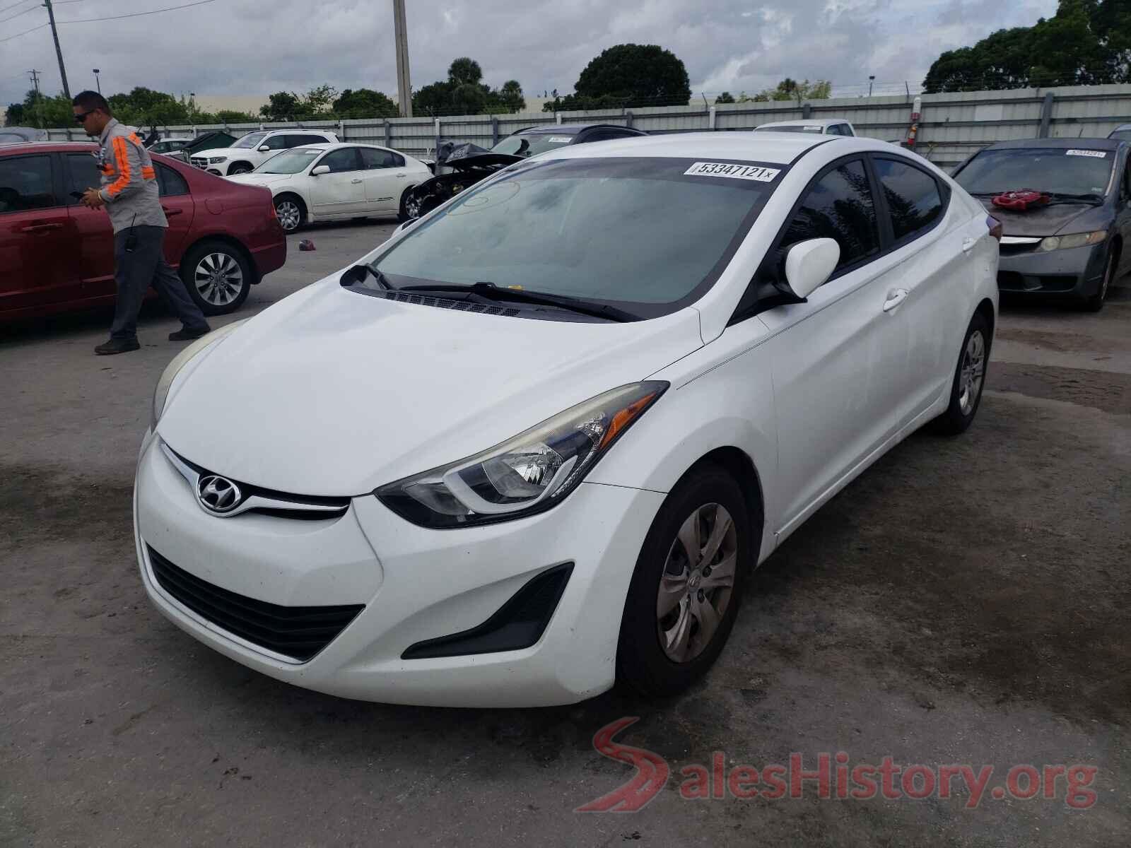 5NPDH4AE9GH747783 2016 HYUNDAI ELANTRA